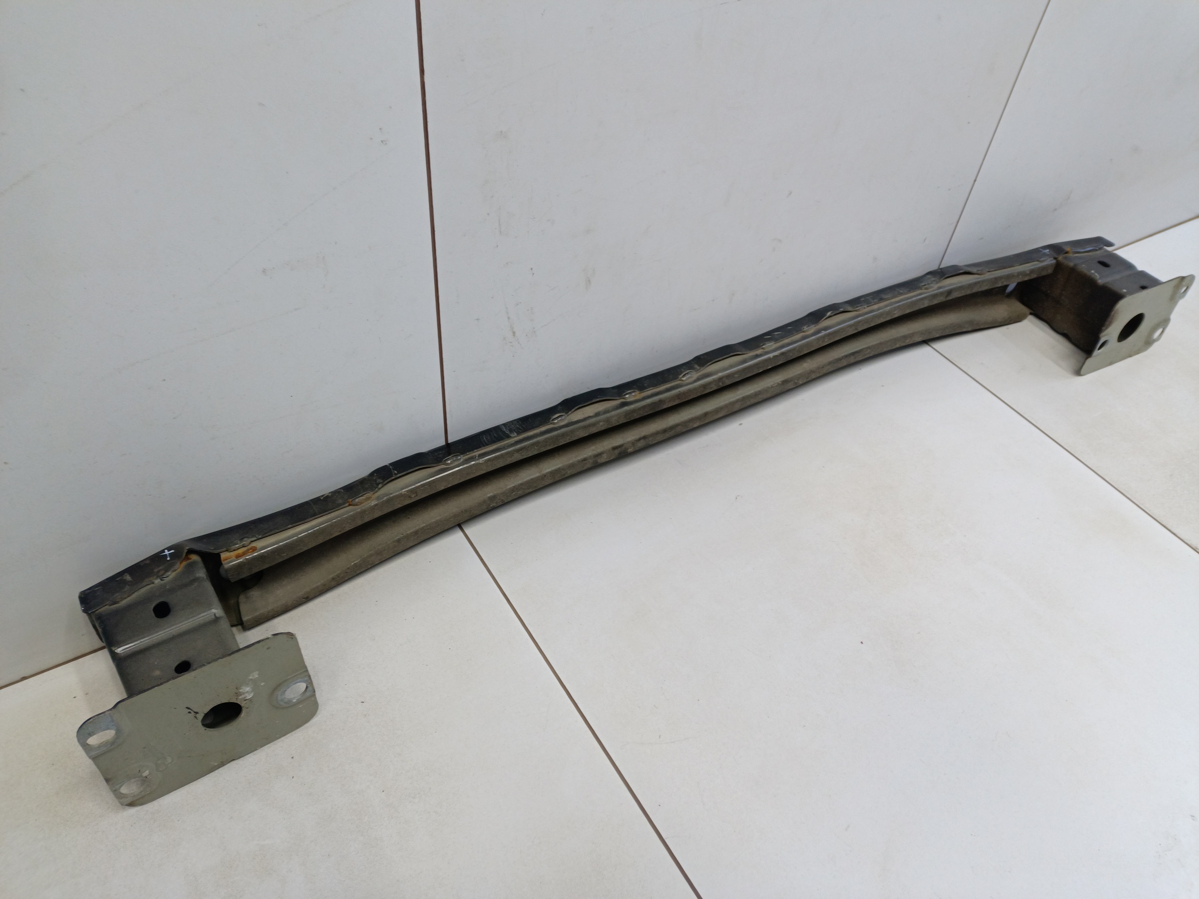 Усилитель заднего бампера Changan UNI-K