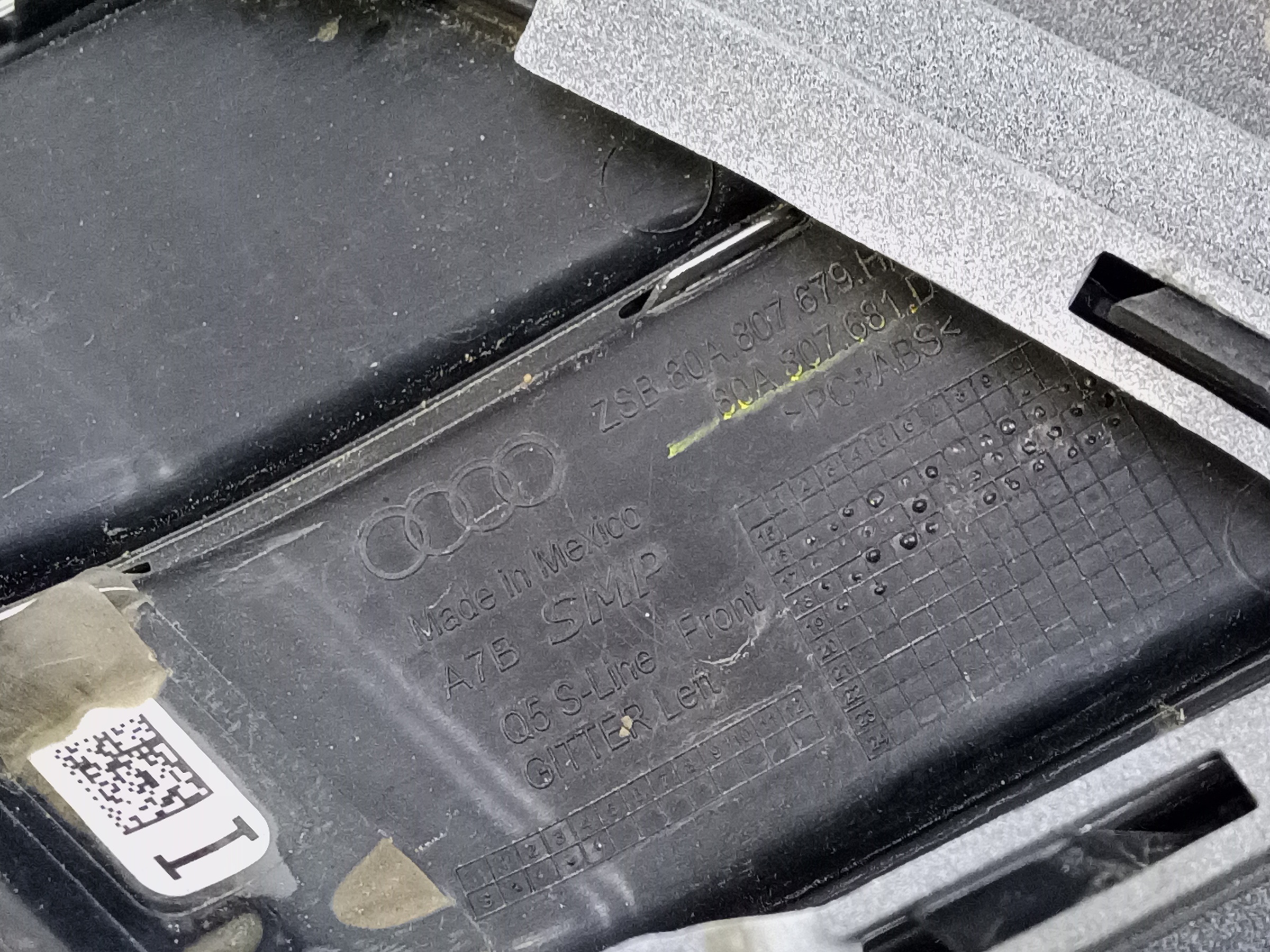 Бампер передний левая часть Audi Q5 2 S-Line