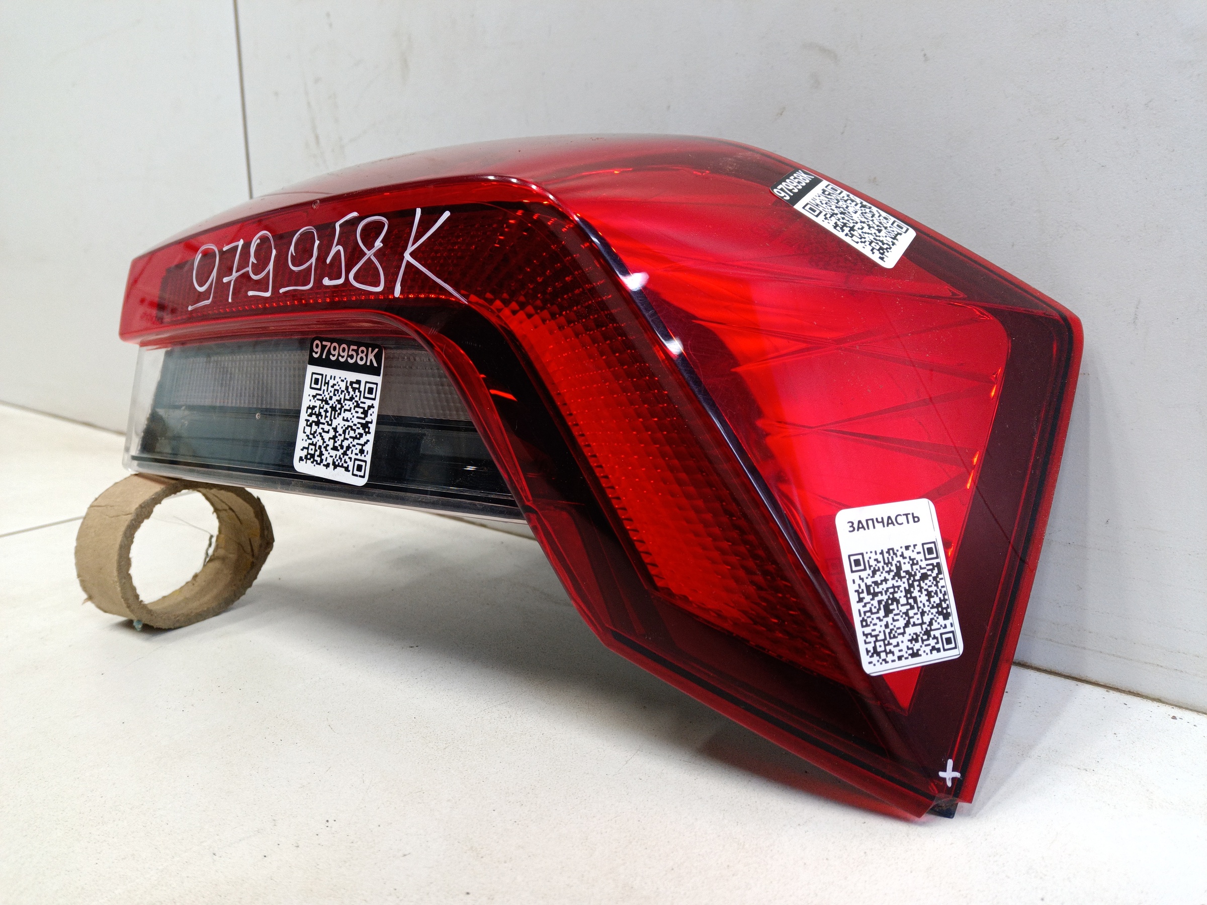 Фонарь задний правый наружный Skoda Rapid 2 LED