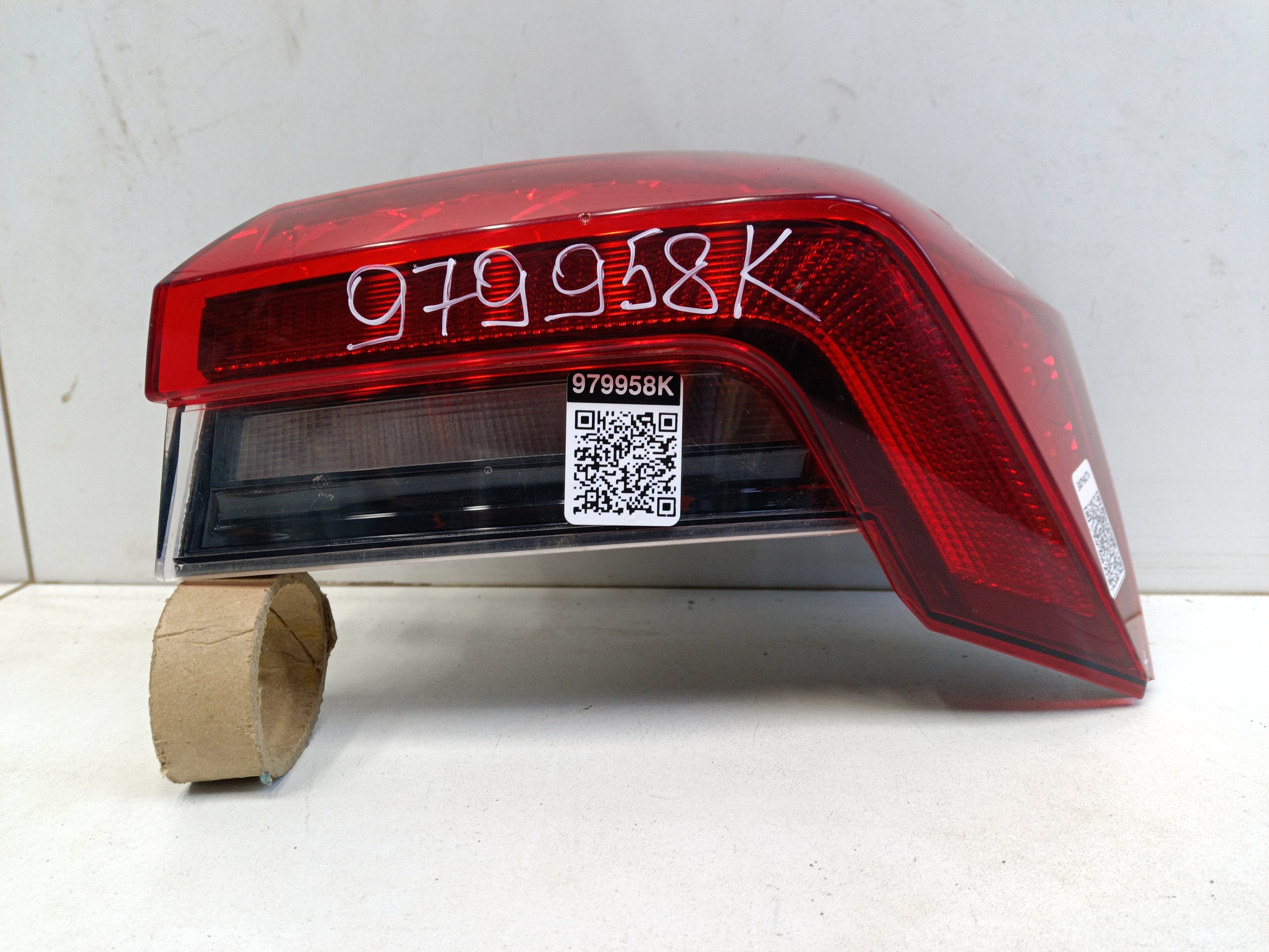 Фонарь задний правый наружный Skoda Rapid 2 LED