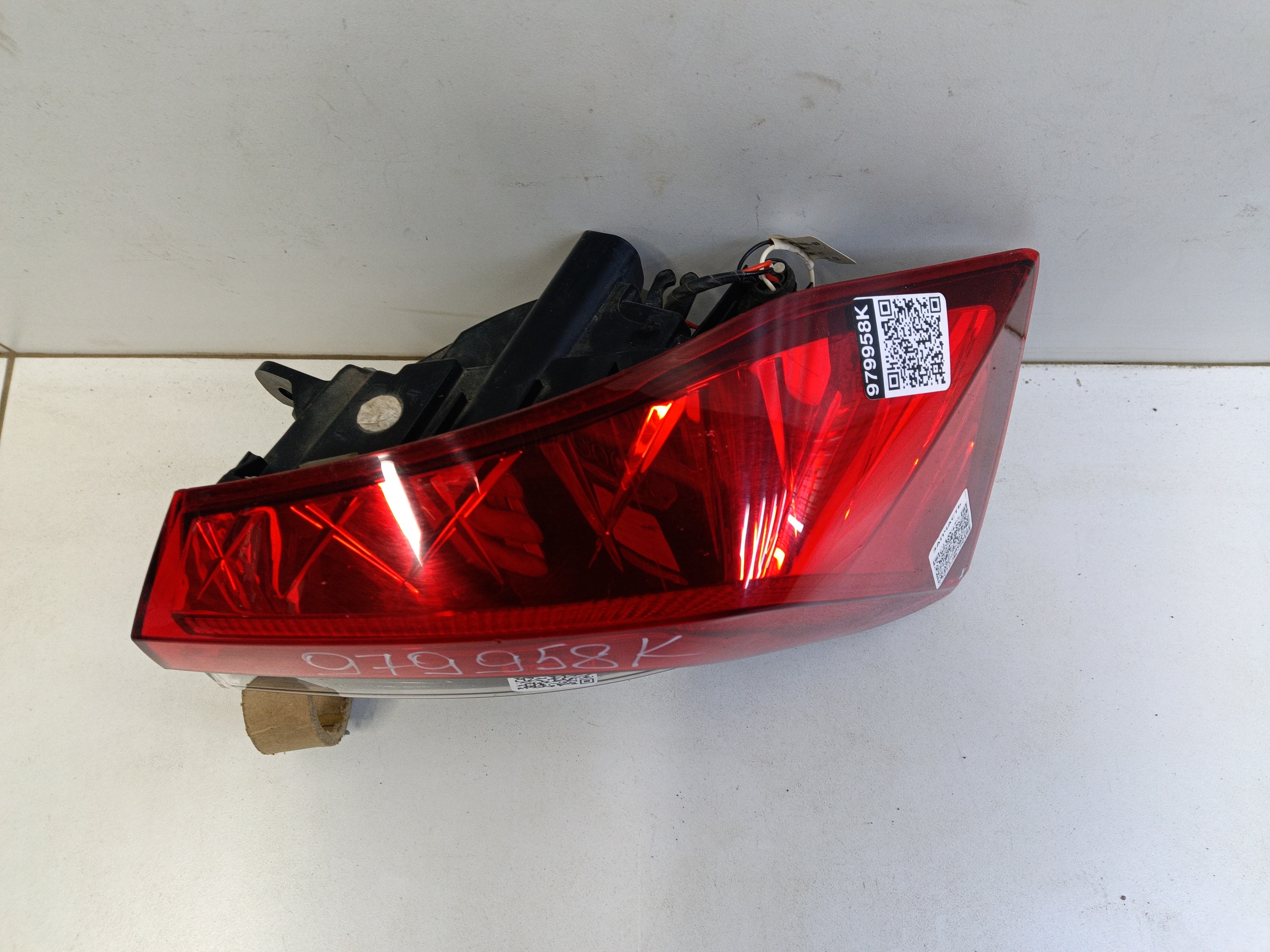 Фонарь задний правый наружный Skoda Rapid 2 LED