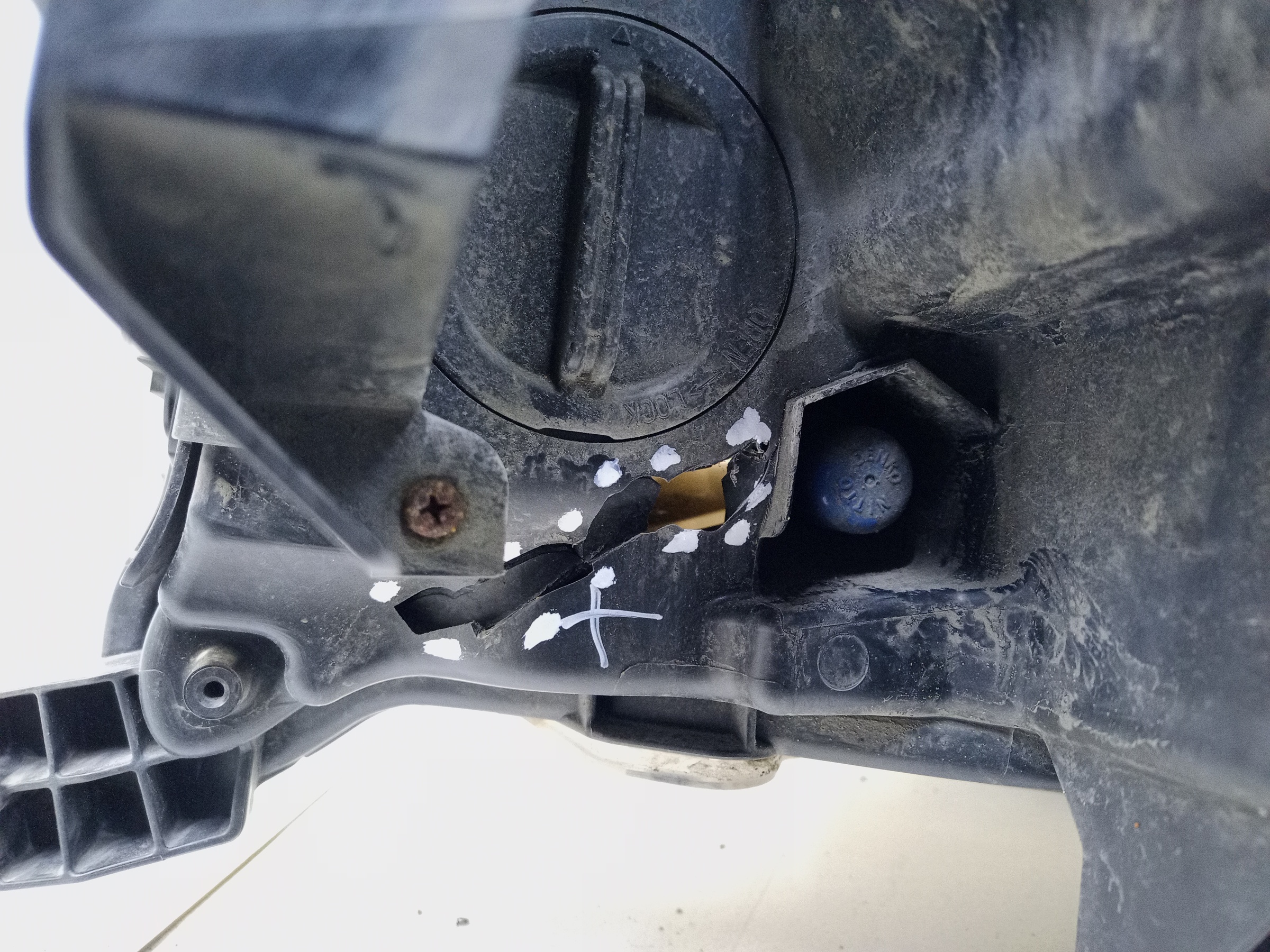 Фара передняя правая Toyota Land Cruiser 200 Restail 2 LED