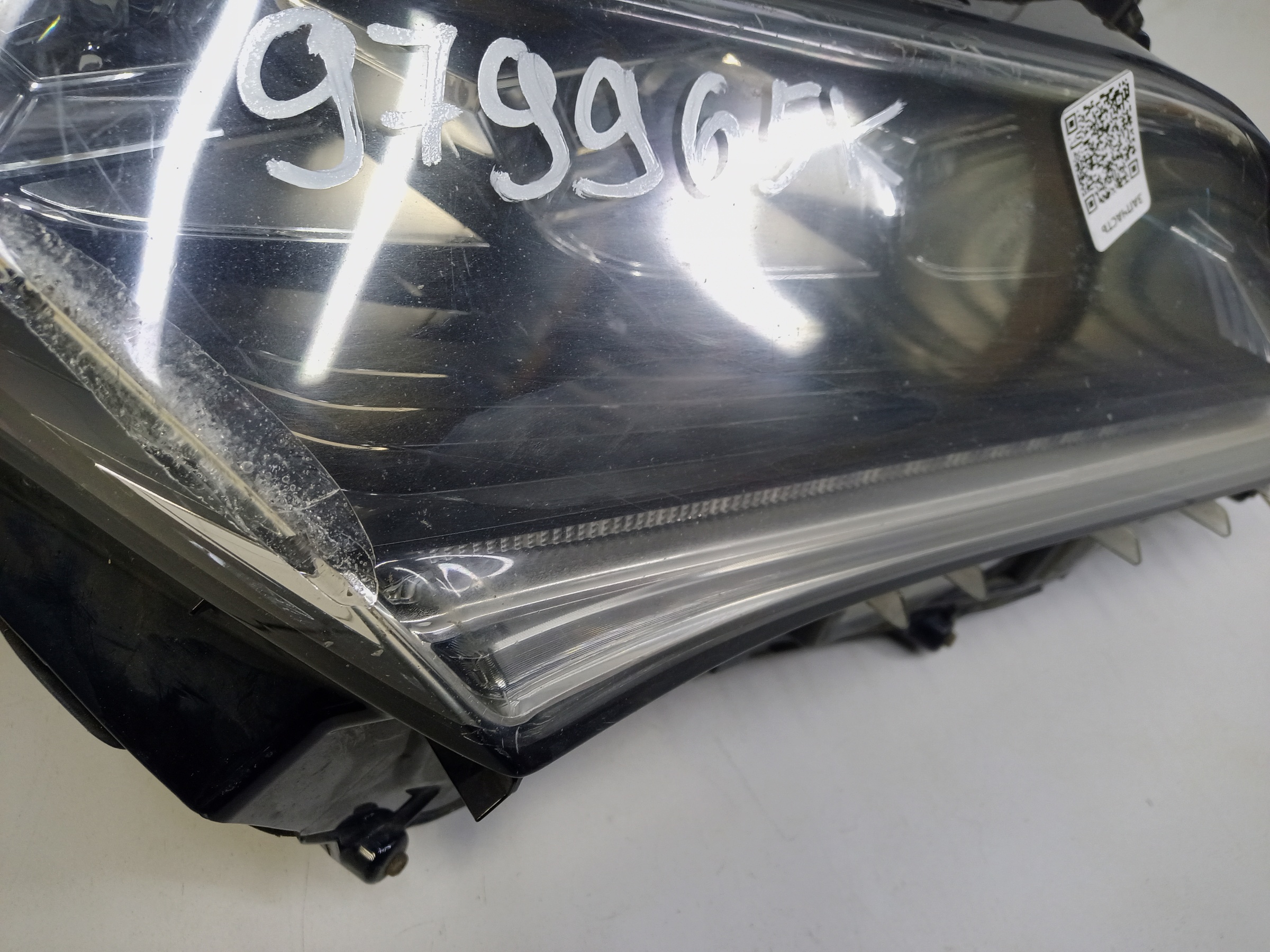 Фара передняя правая Lexus RX 4 LED c ДХО под 1 блок