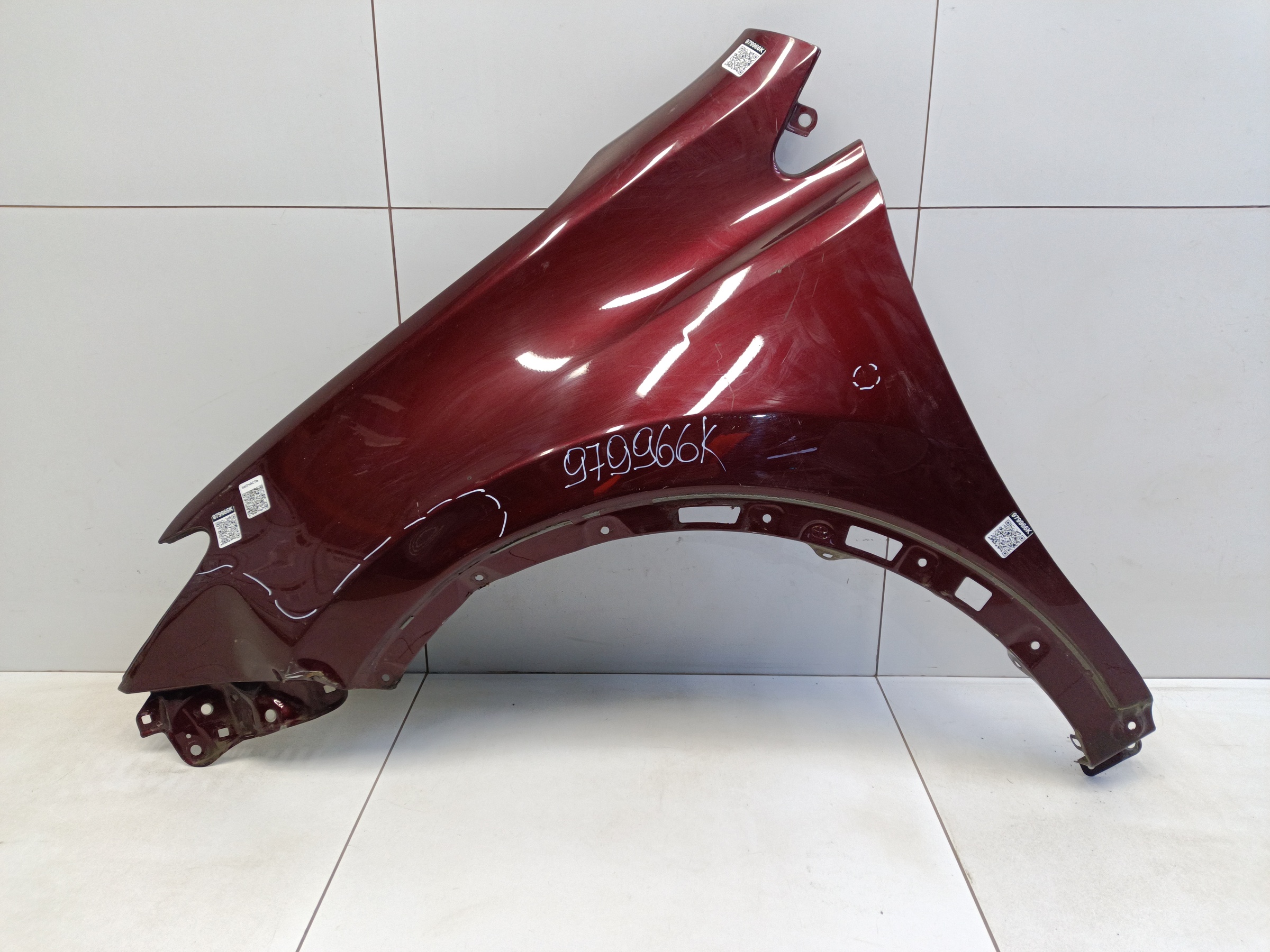 Крыло переднее левое Toyota RAV4 CA40