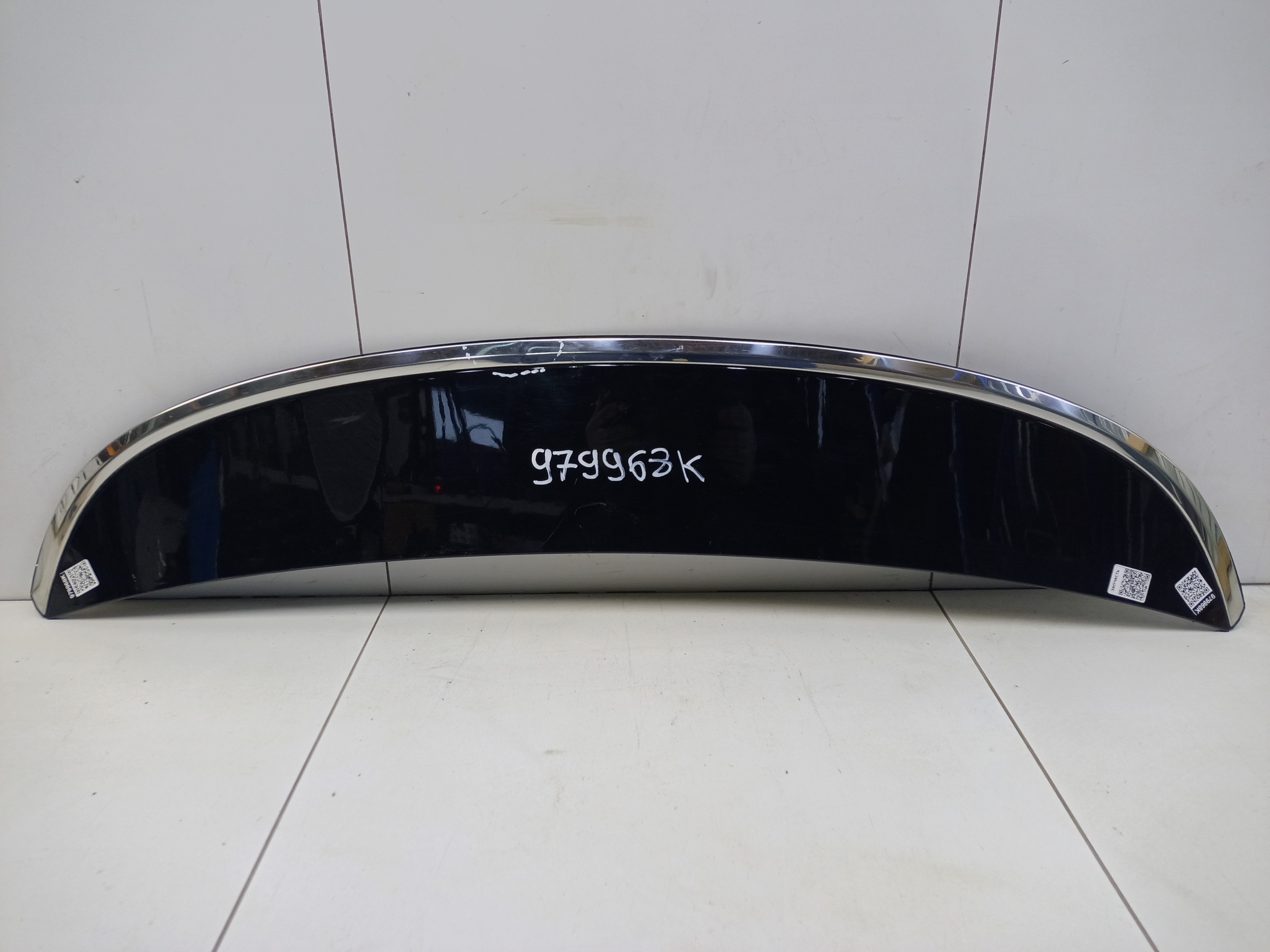 Накладка крышки багажника Kia K5 3