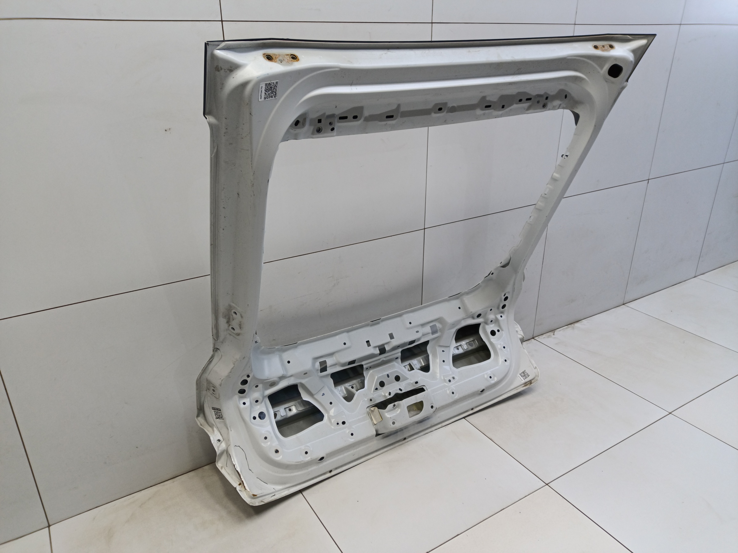 Крышка багажника Changan UNI-V