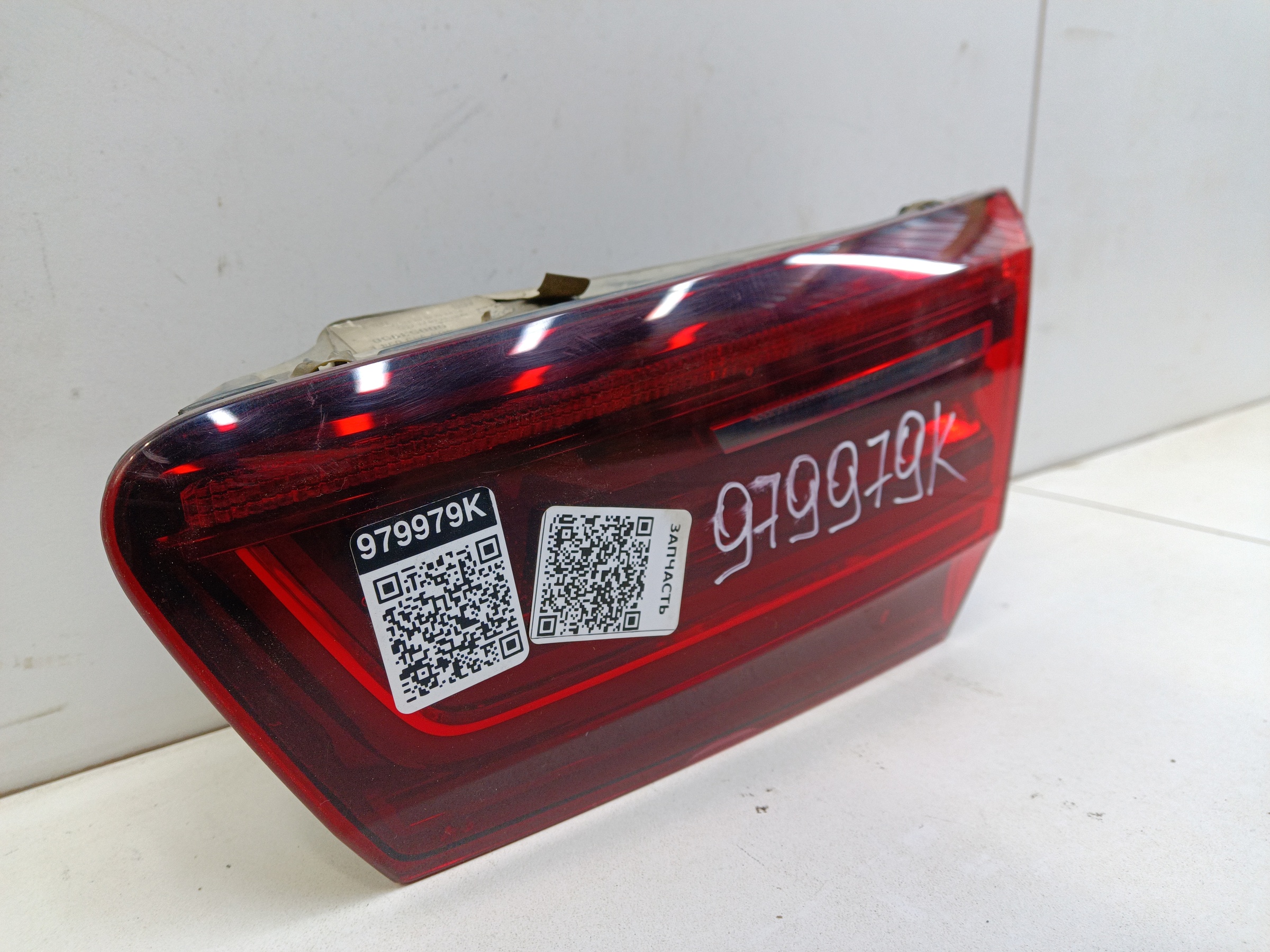 Фонарь задний правый внутренний Audi A6 C7 Sedan Restail