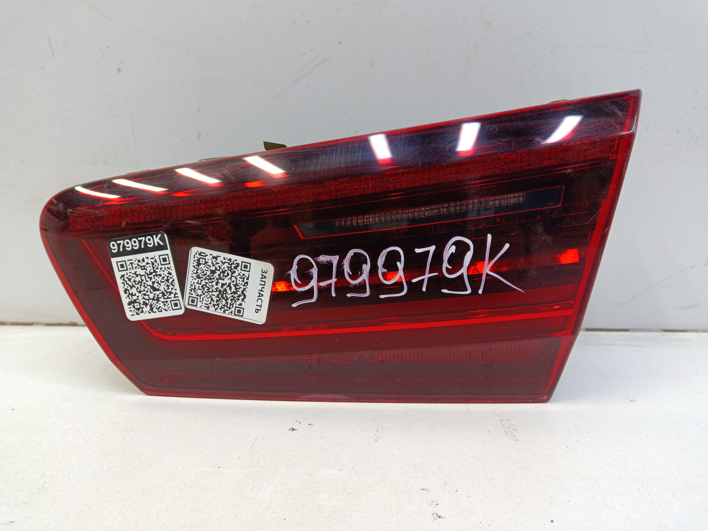 Фонарь задний правый внутренний Audi A6 C7 Sedan Restail