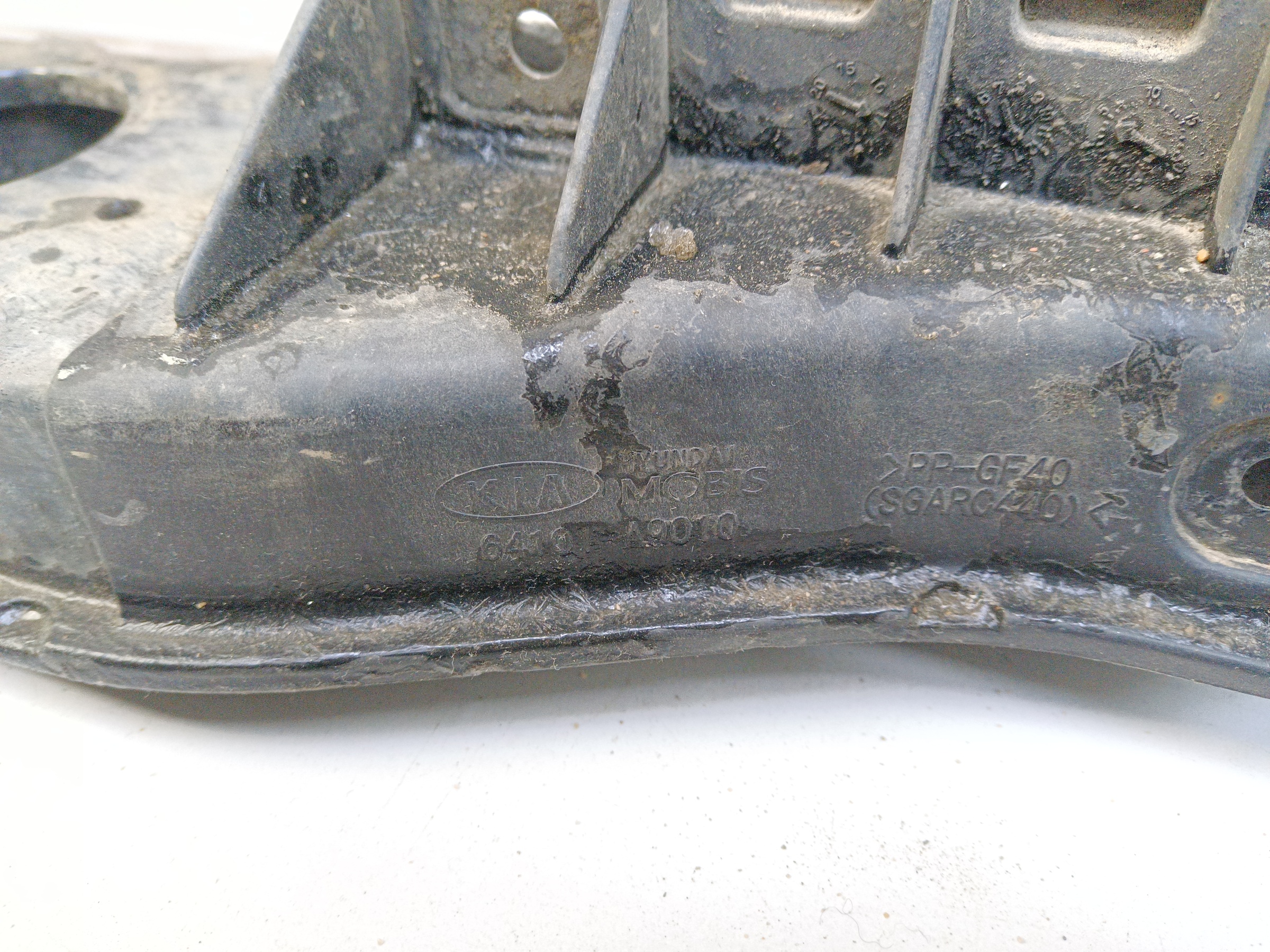 Панель передняя Kia Carnival 3