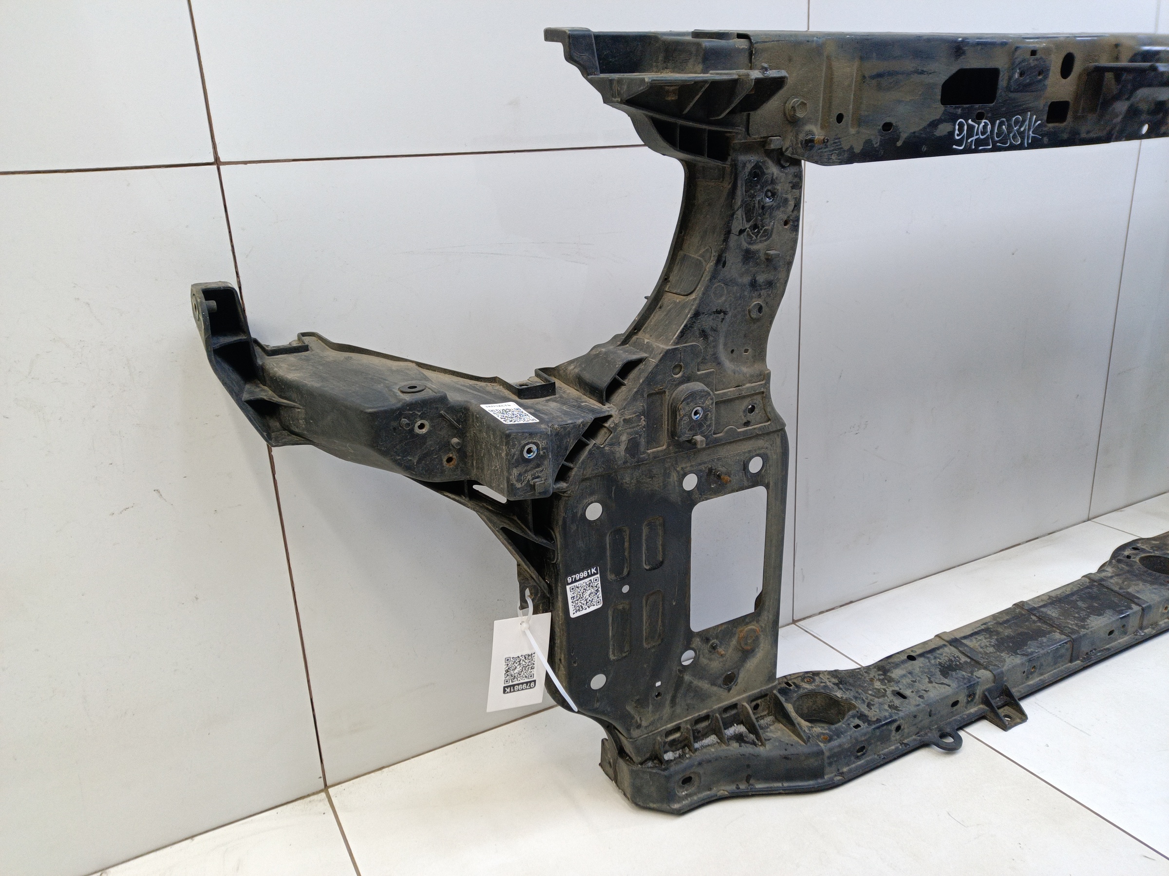 Панель передняя Kia Carnival 3