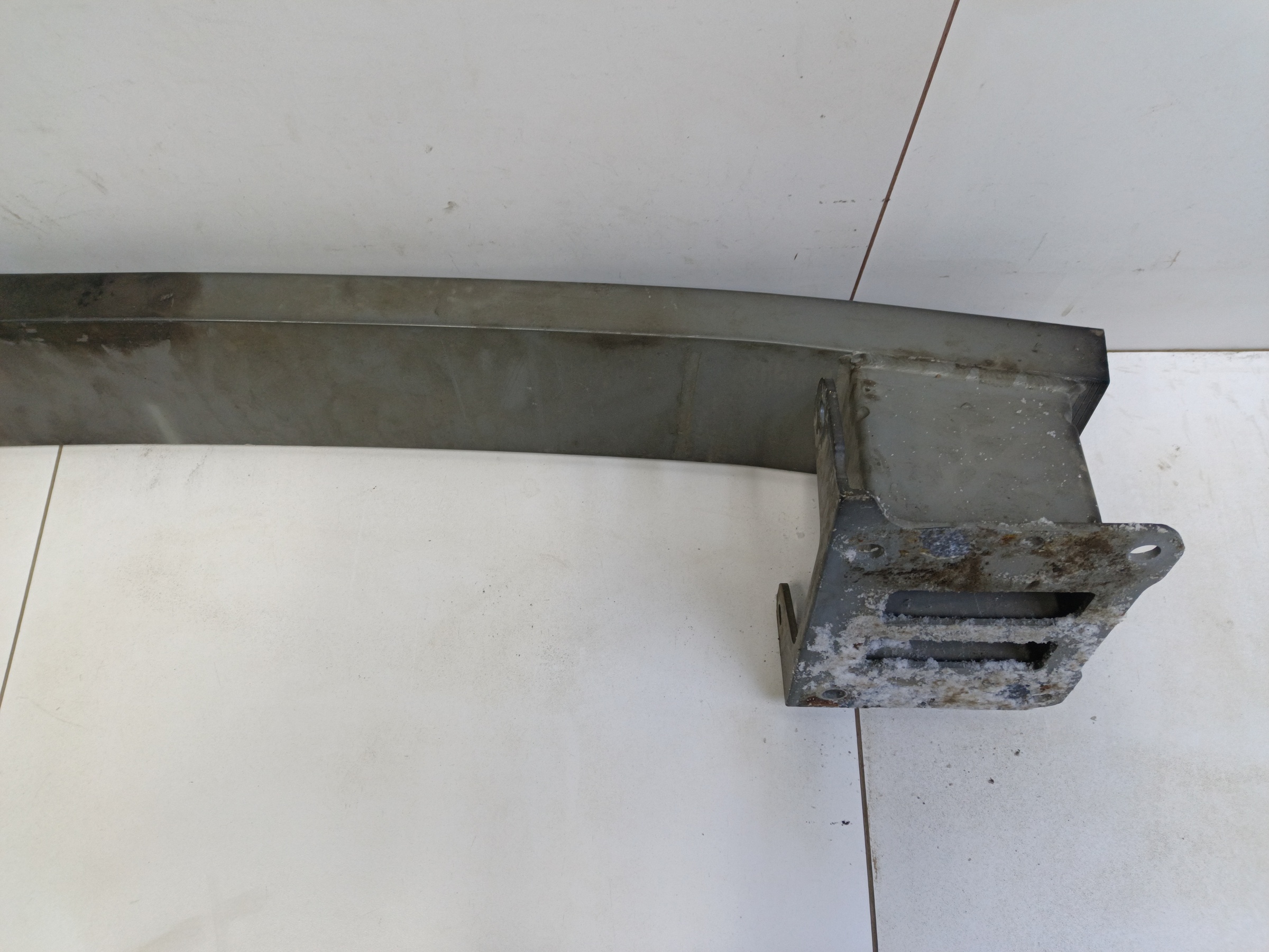 Усилитель переднего бампера GAC GS8