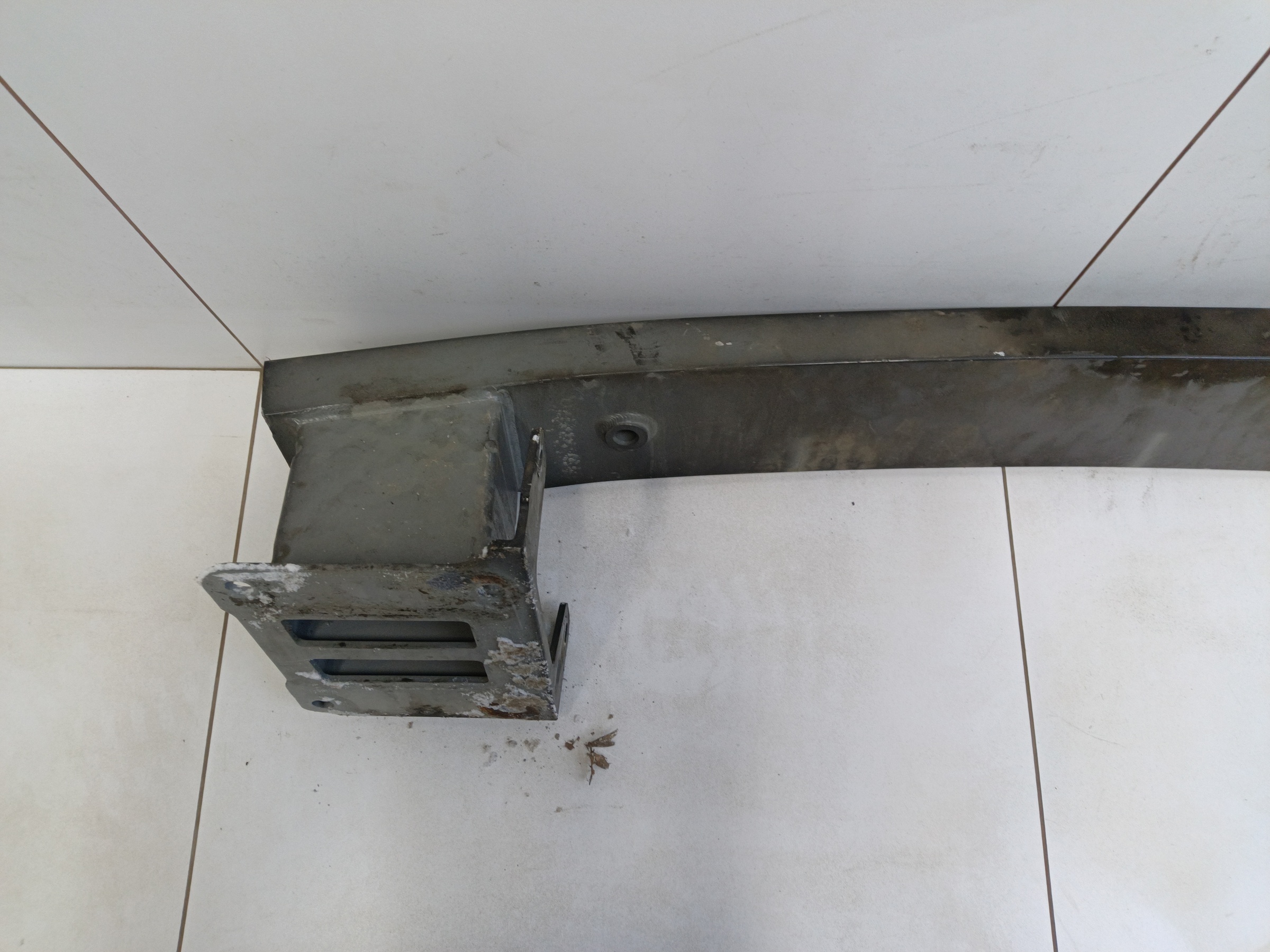 Усилитель переднего бампера GAC GS8