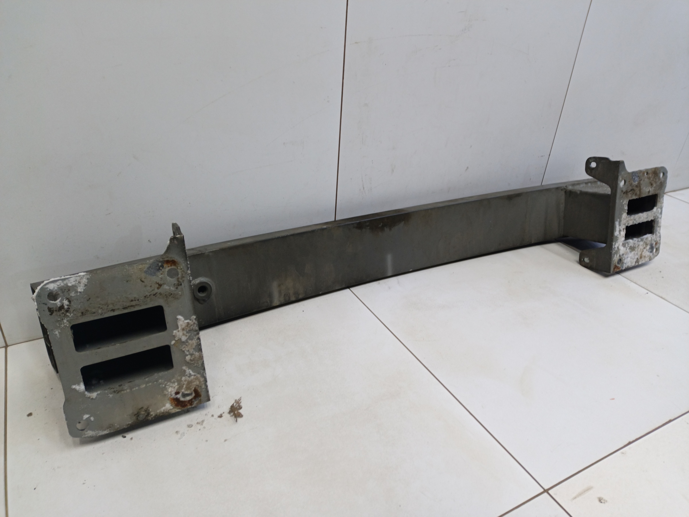 Усилитель переднего бампера GAC GS8