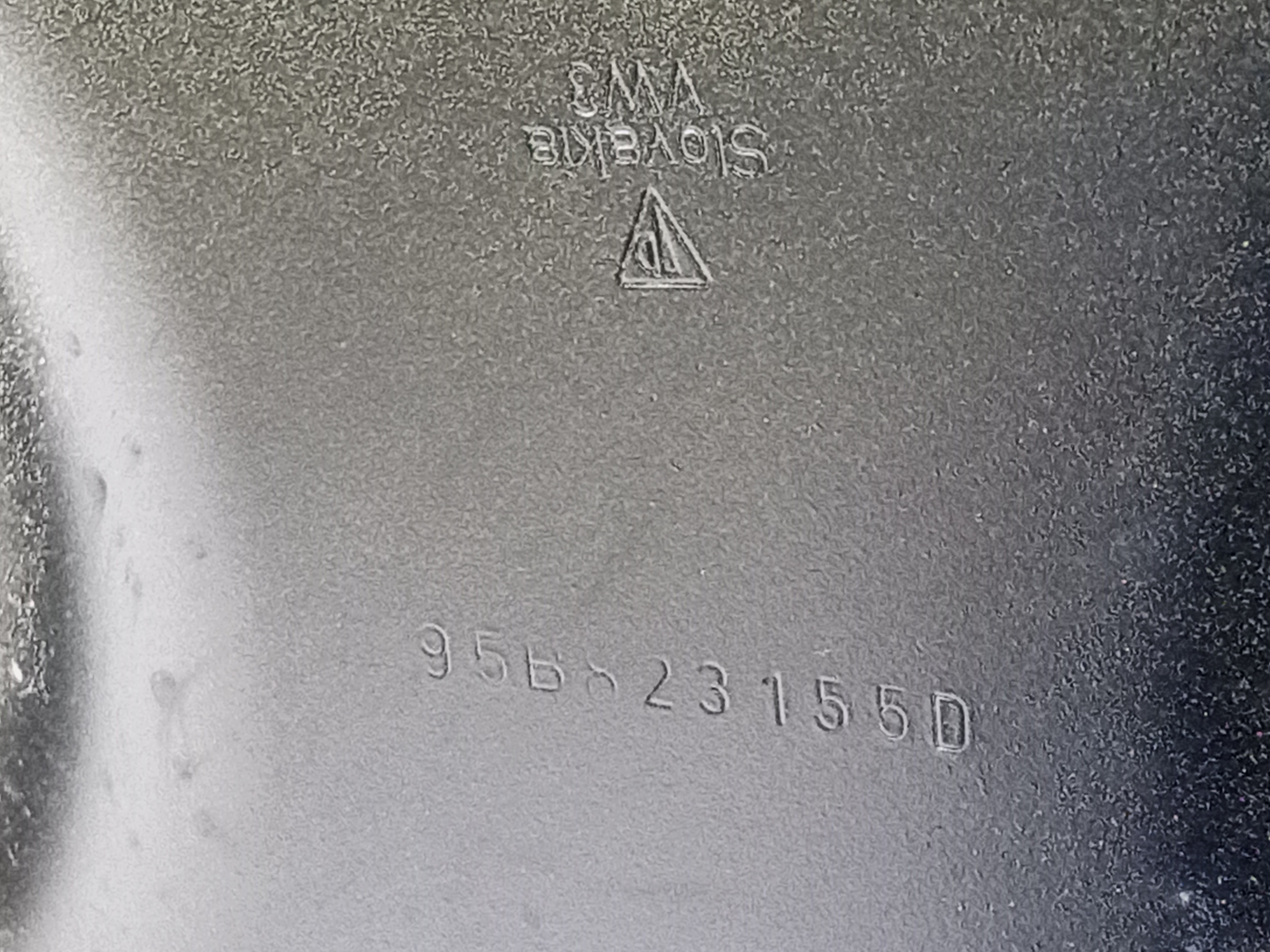 Капот Porsche Macan 1