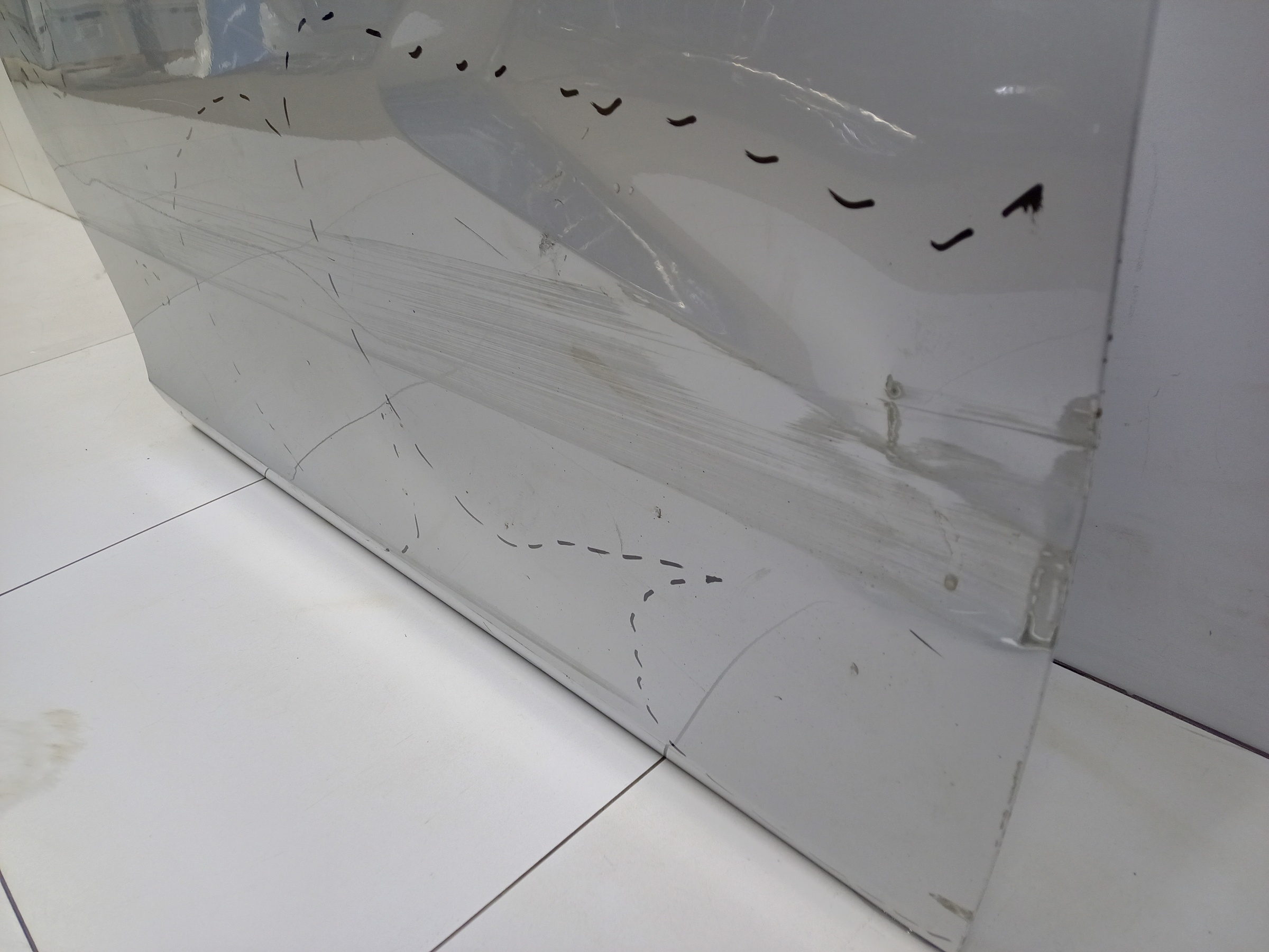 Дверь передняя правая Lada Vesta