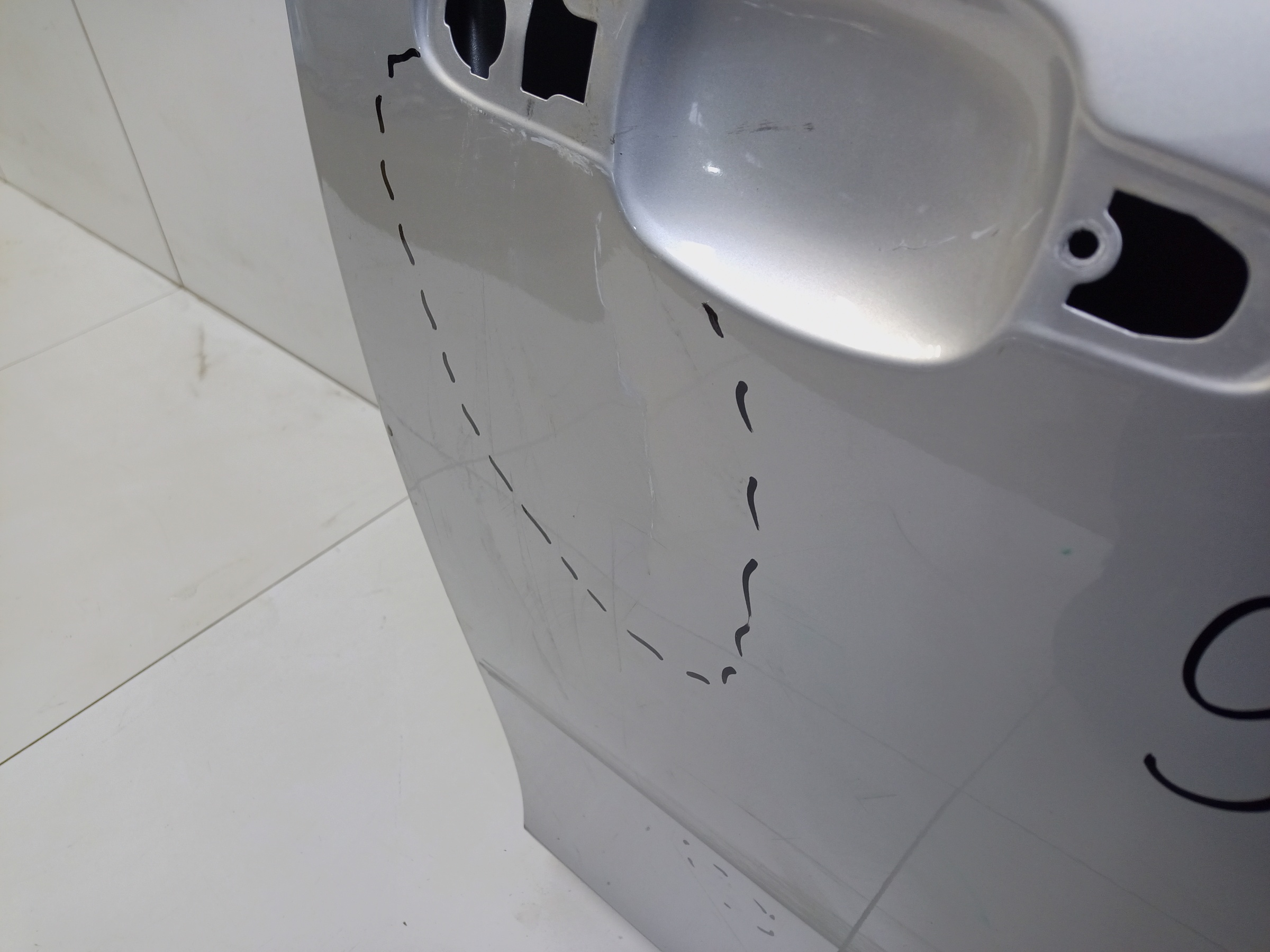 Дверь передняя правая Lada Vesta