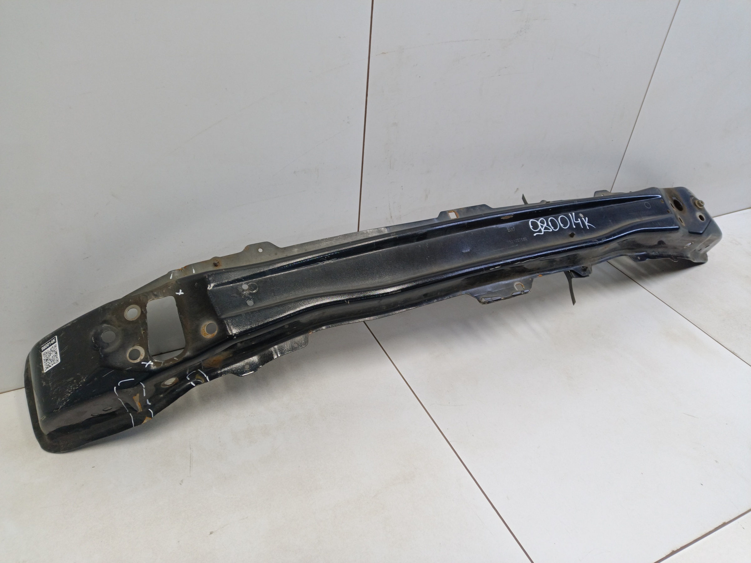 Усилитель переднего бампера Renault Logan 2