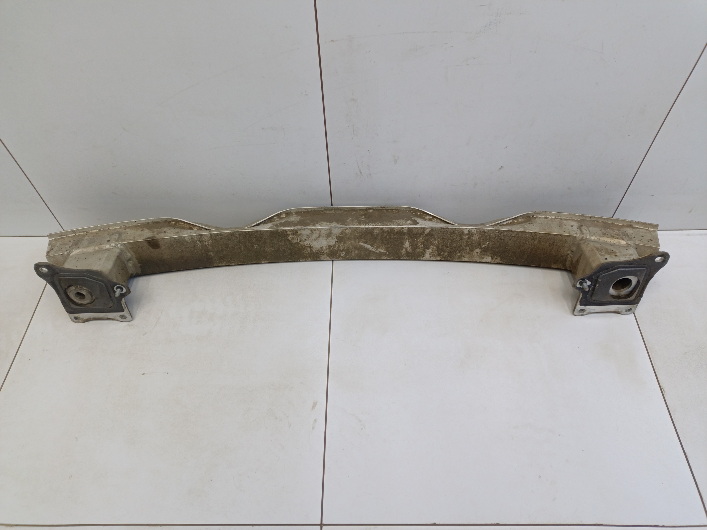 Усилитель заднего бампера Audi A6 C7 Sedan