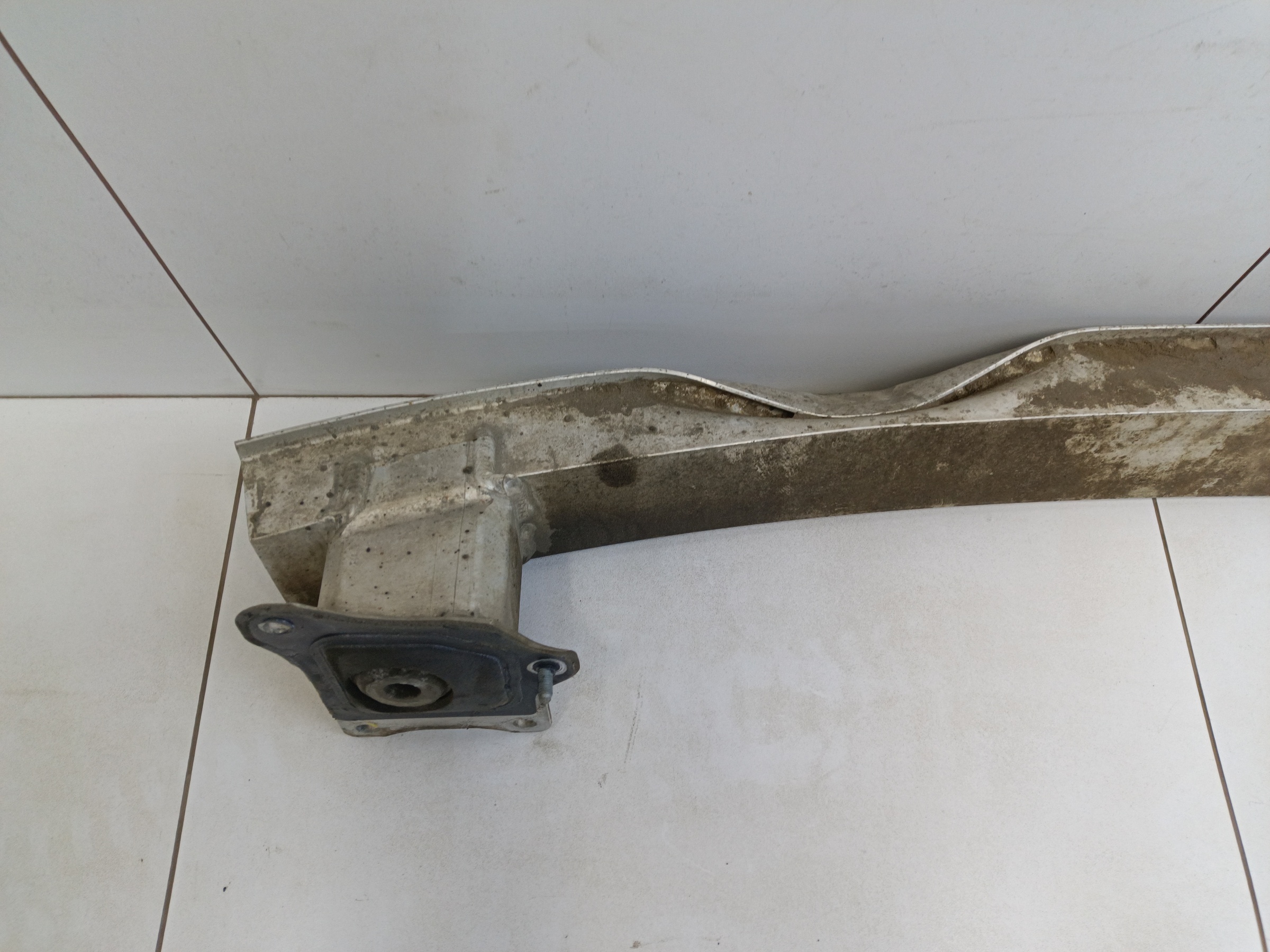 Усилитель заднего бампера Audi A6 C7 Sedan