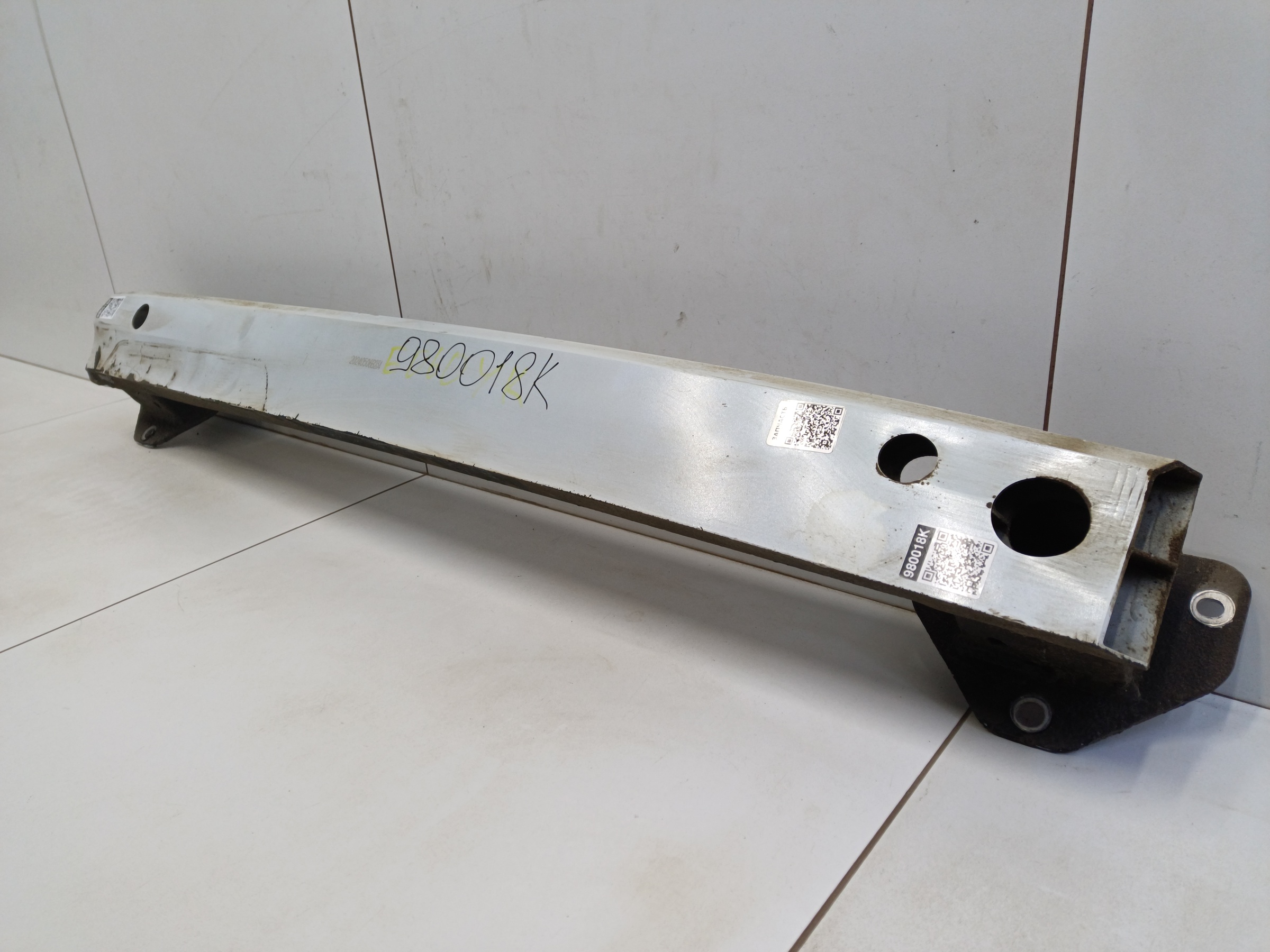 Усилитель заднего бампера GAC GS8 2