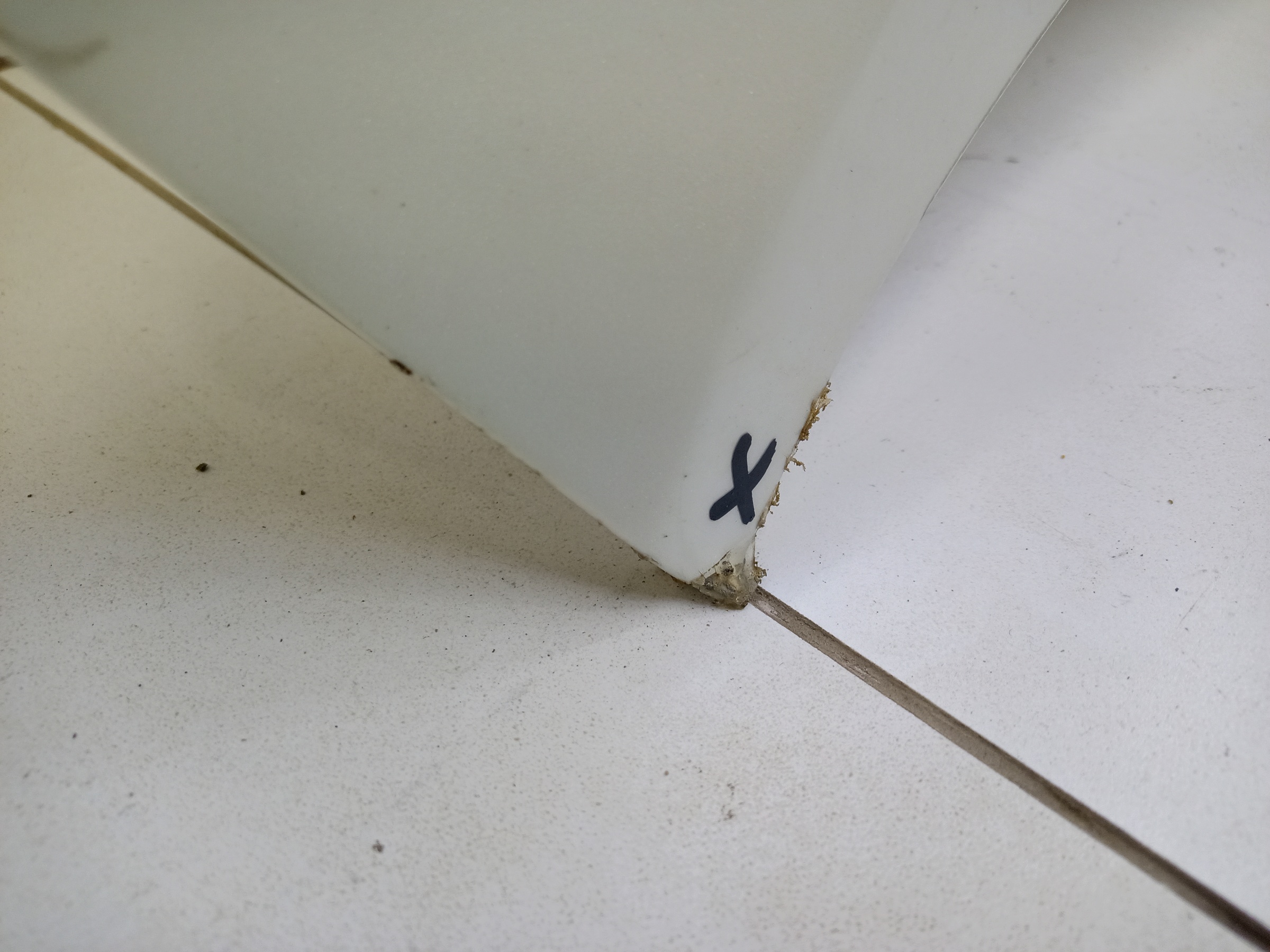 Капот Toyota Land Cruiser 200 Restail 2