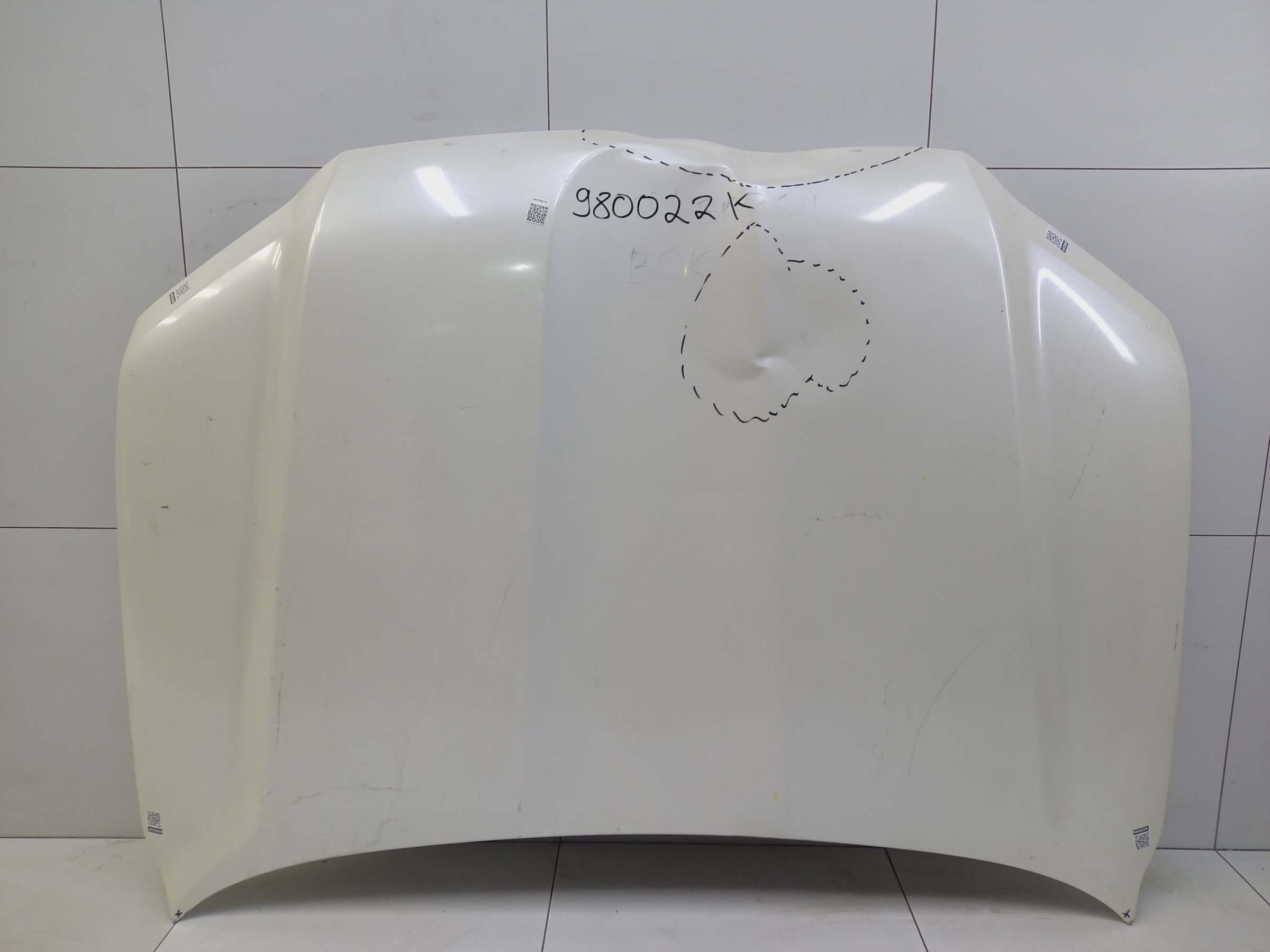 Капот Toyota Land Cruiser 200 Restail 2