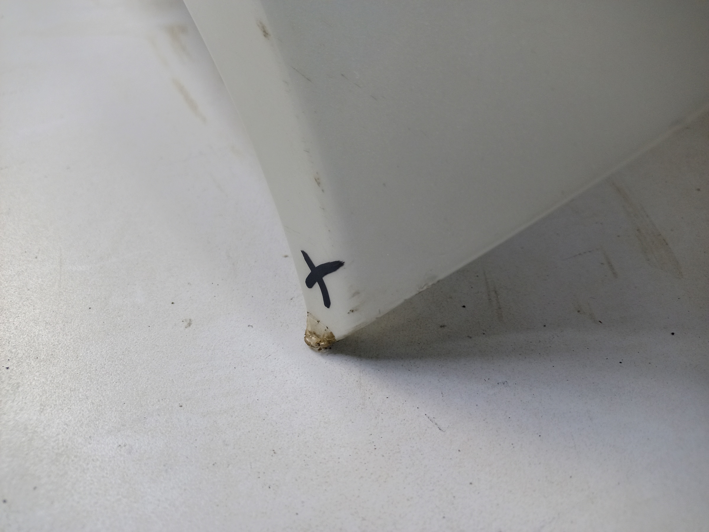 Капот Toyota Land Cruiser 200 Restail 2