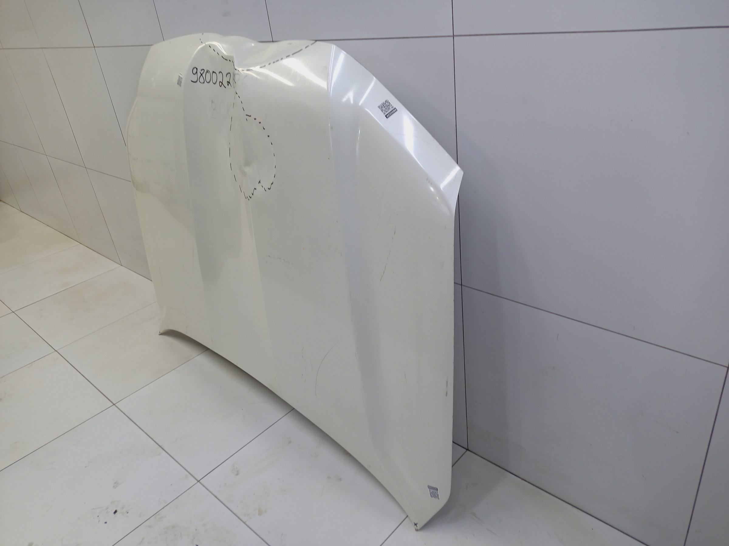 Капот Toyota Land Cruiser 200 Restail 2