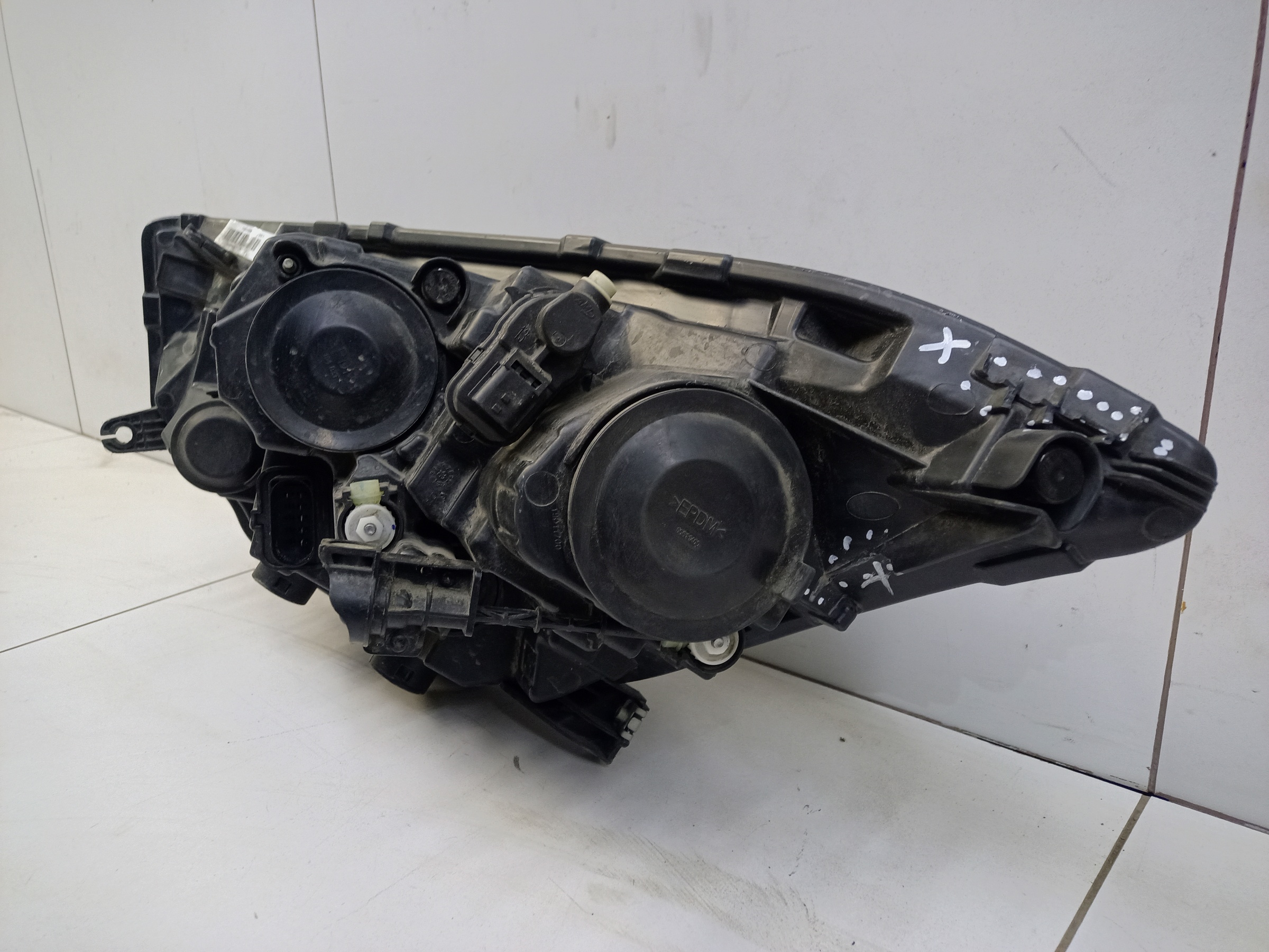 Фара передняя правая Chery Tiggo 4 Pro LED