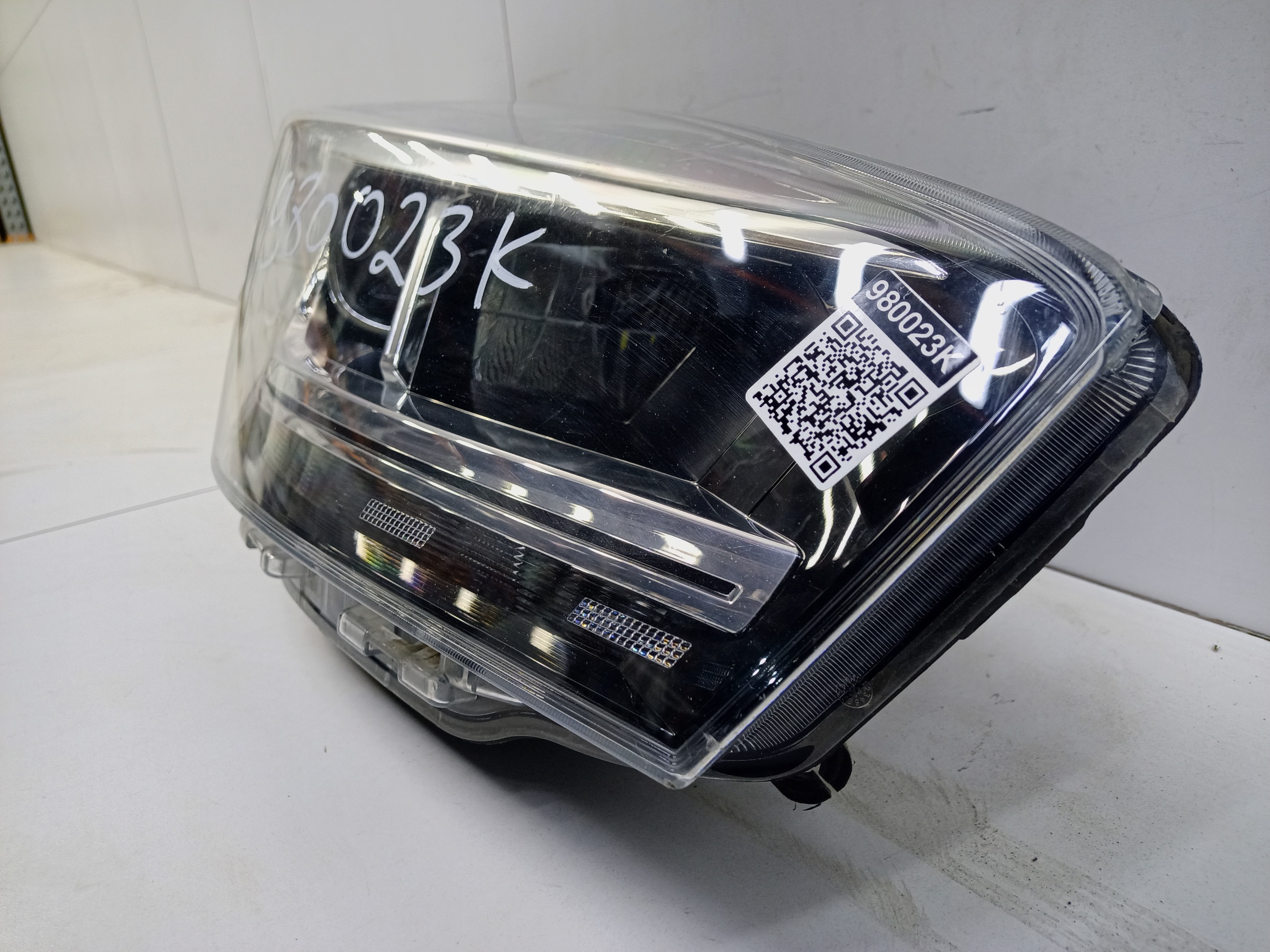 Фара передняя правая Chery Tiggo 4 Pro LED