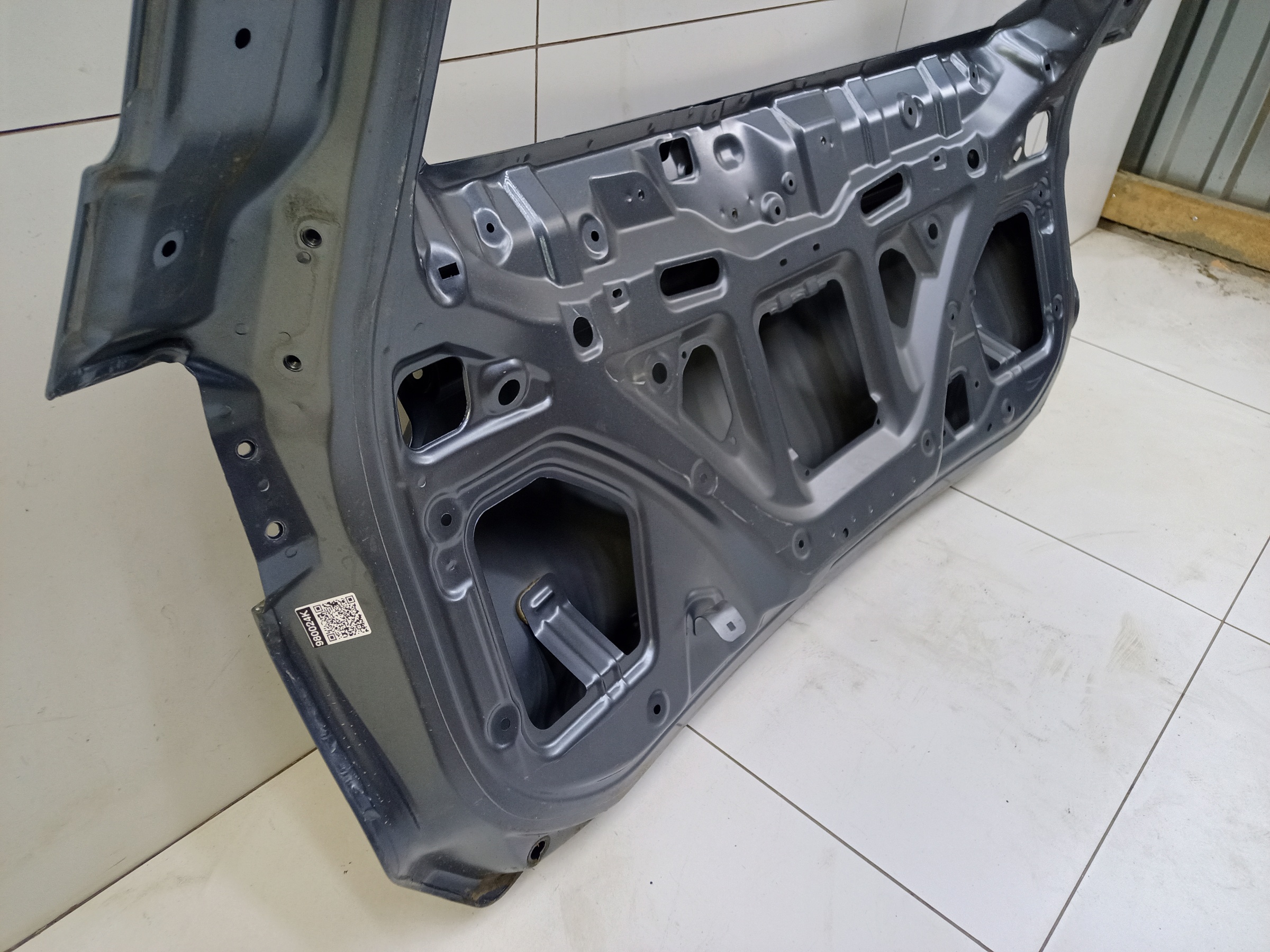 Крышка багажника Chery Tiggo 8 с датчиком защемления