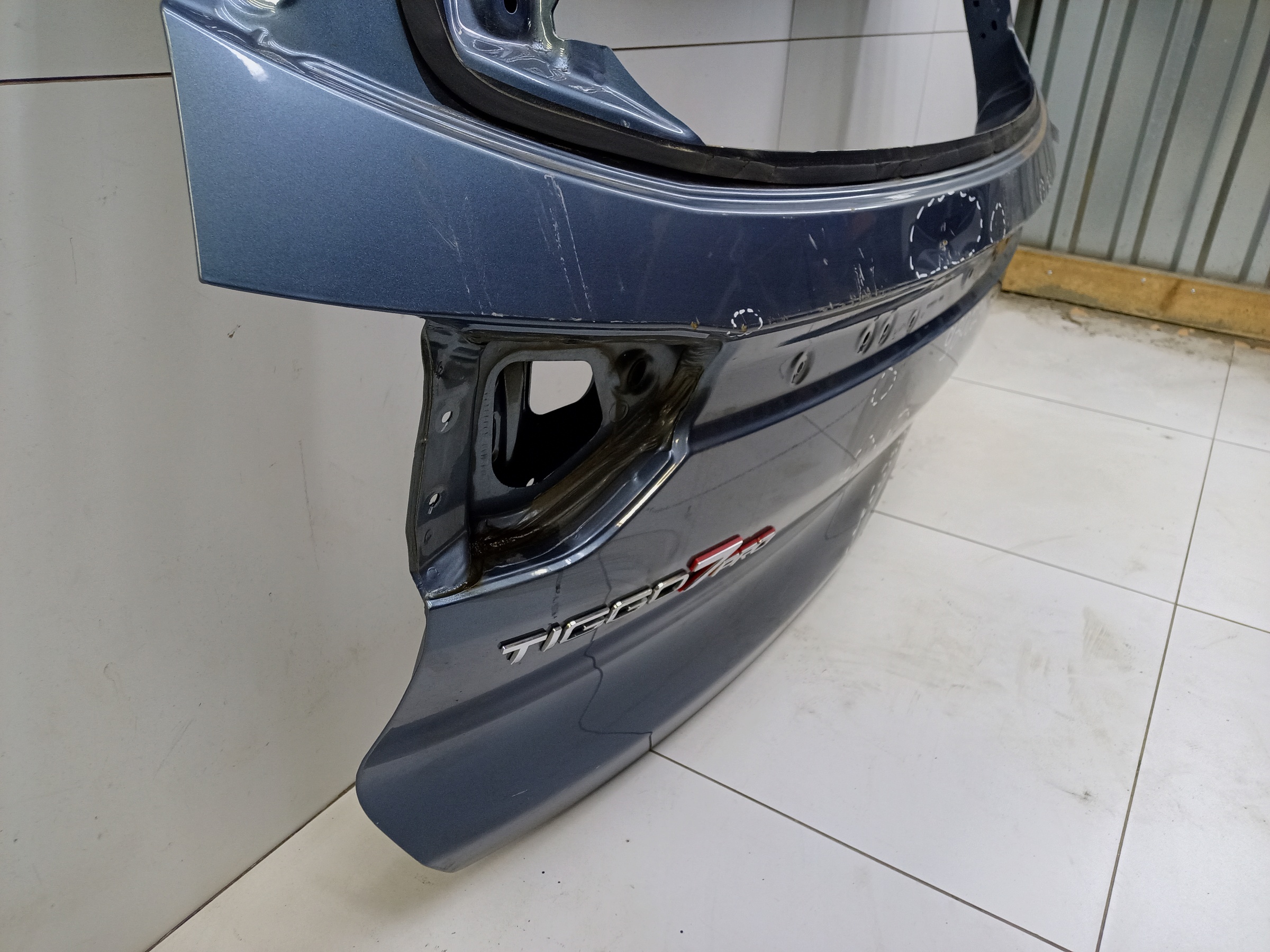 Крышка багажника Chery Tiggo 8 с датчиком защемления