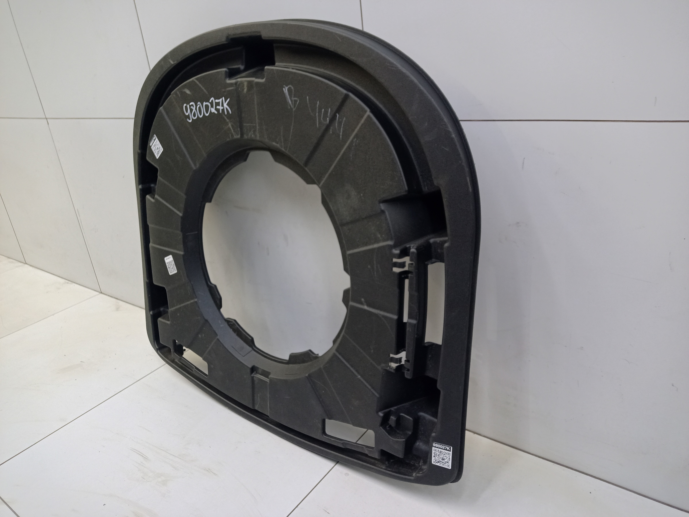 Накладка запасного колеса Toyota Camry V70