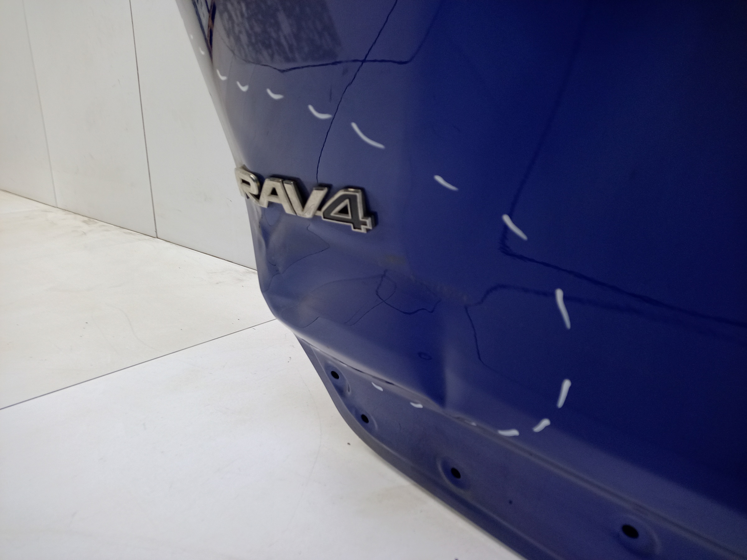 Крышка багажника Toyota RAV4 XA50