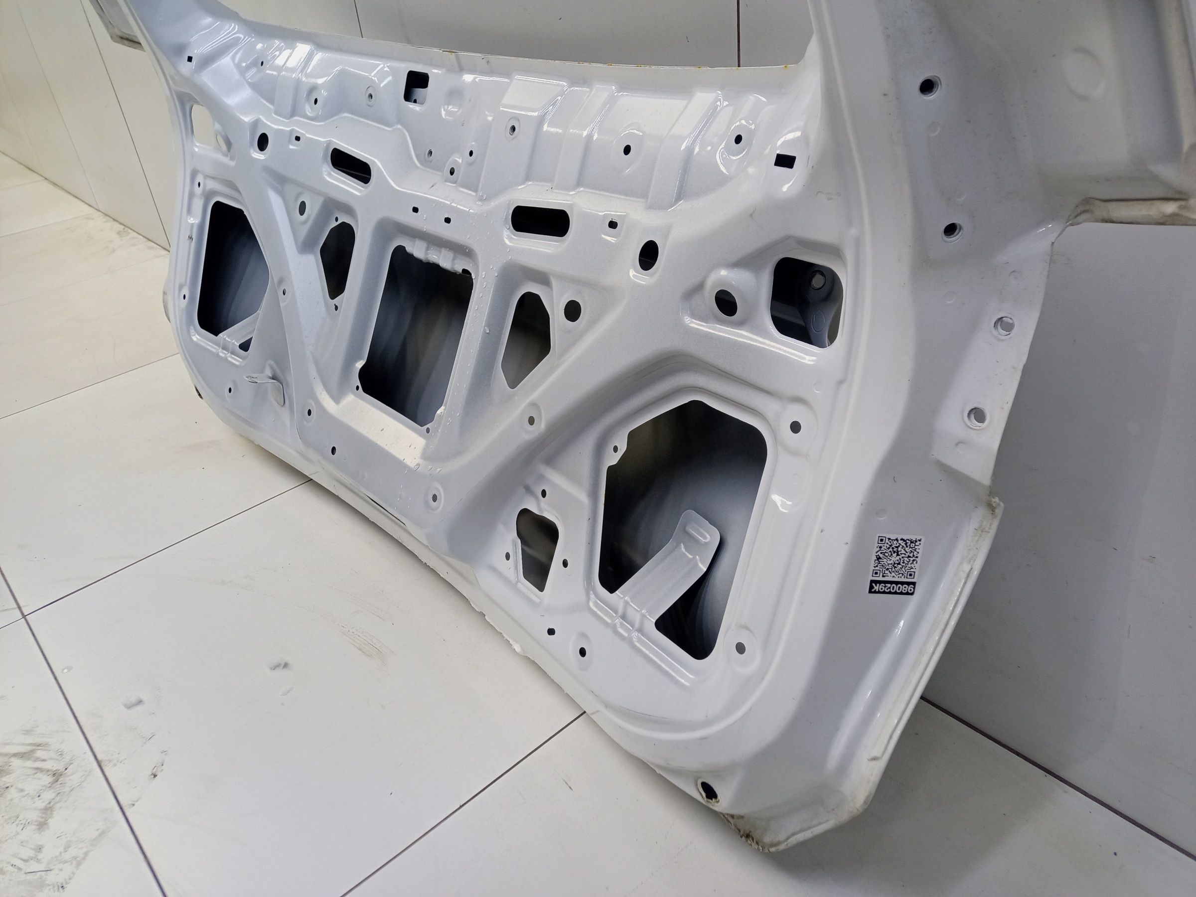 Крышка багажника Chery Tiggo 8 без датчика защемления