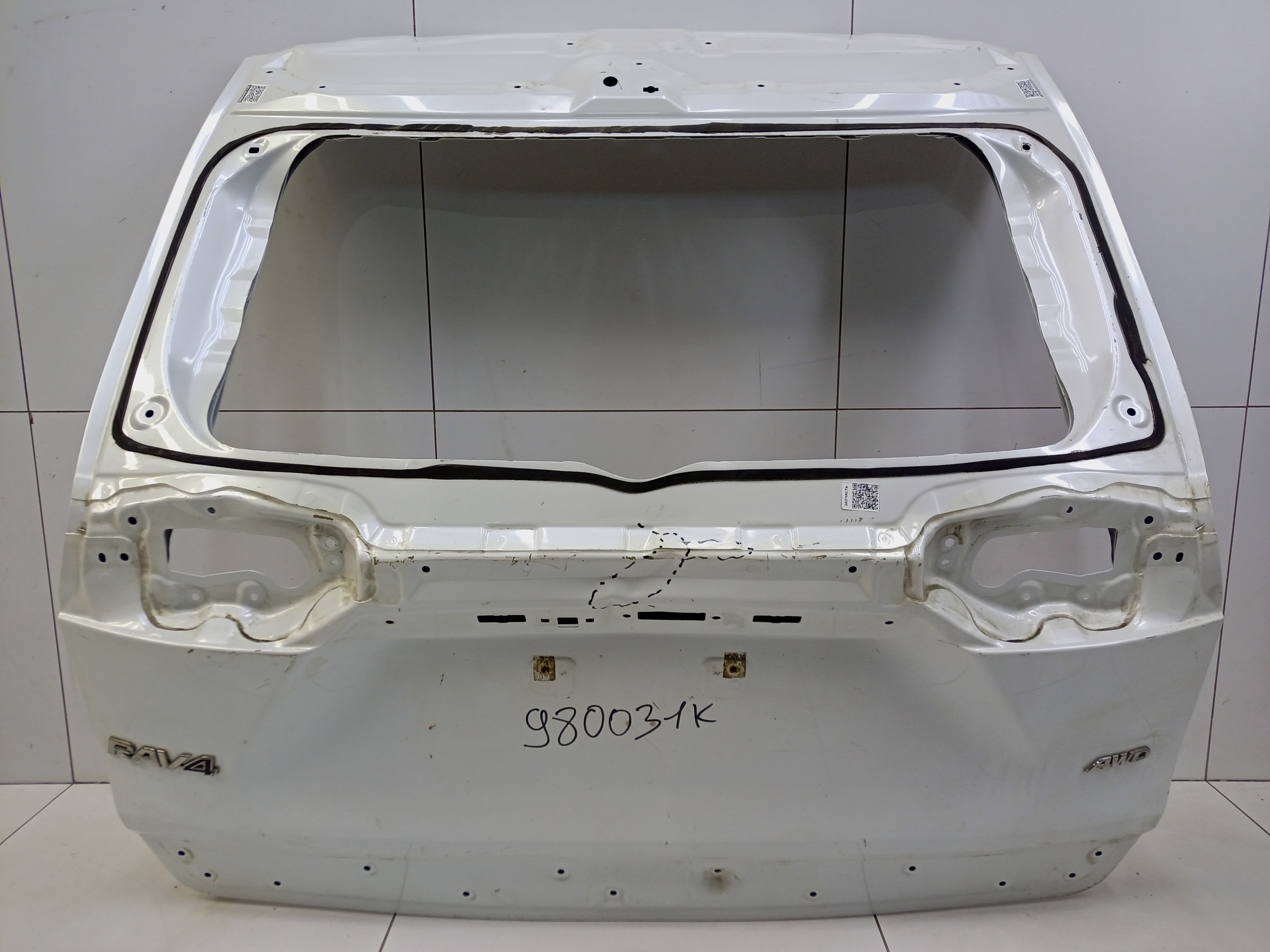 Крышка багажника Toyota RAV4 XA50