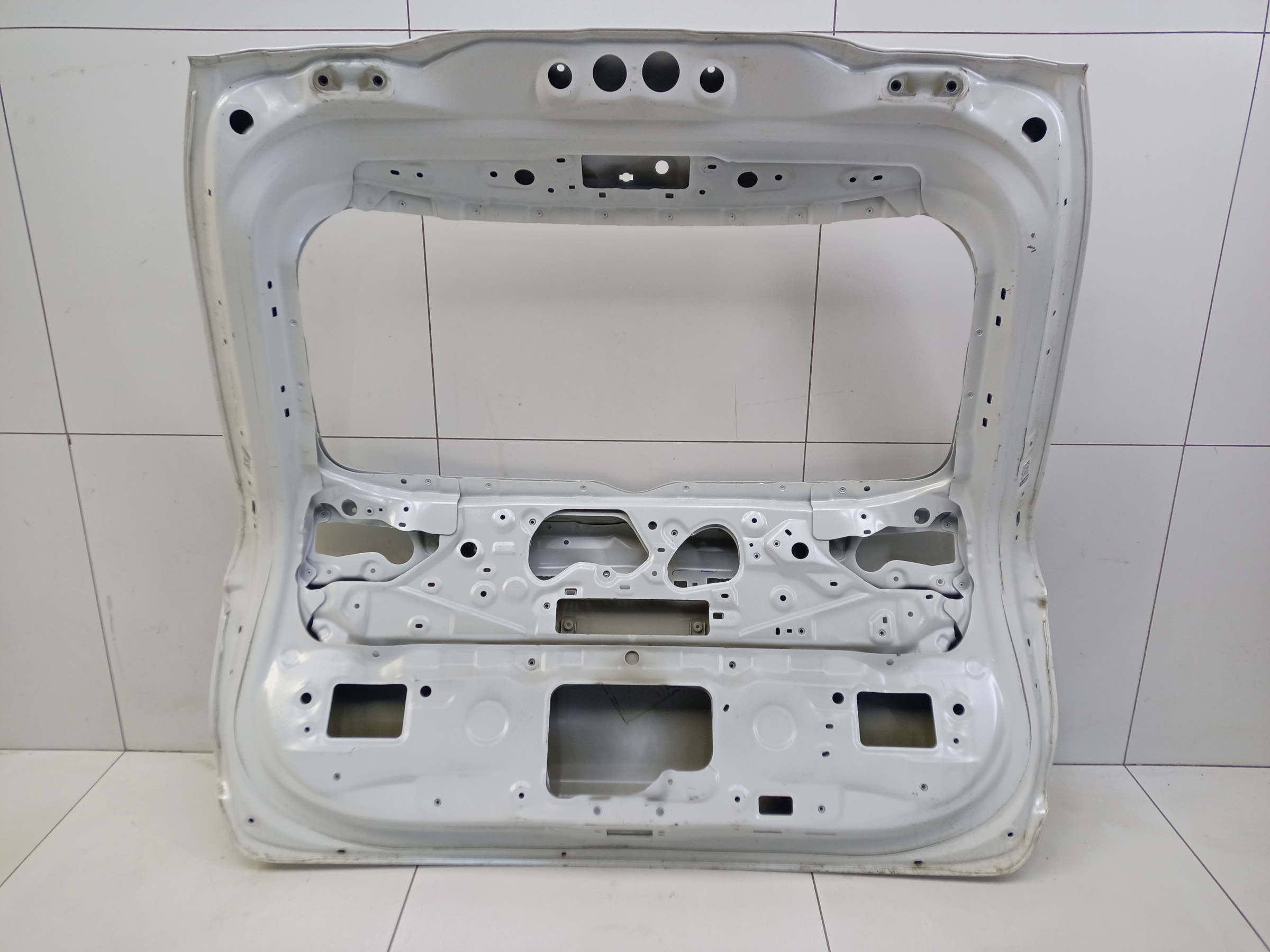 Крышка багажника Toyota RAV4 XA50