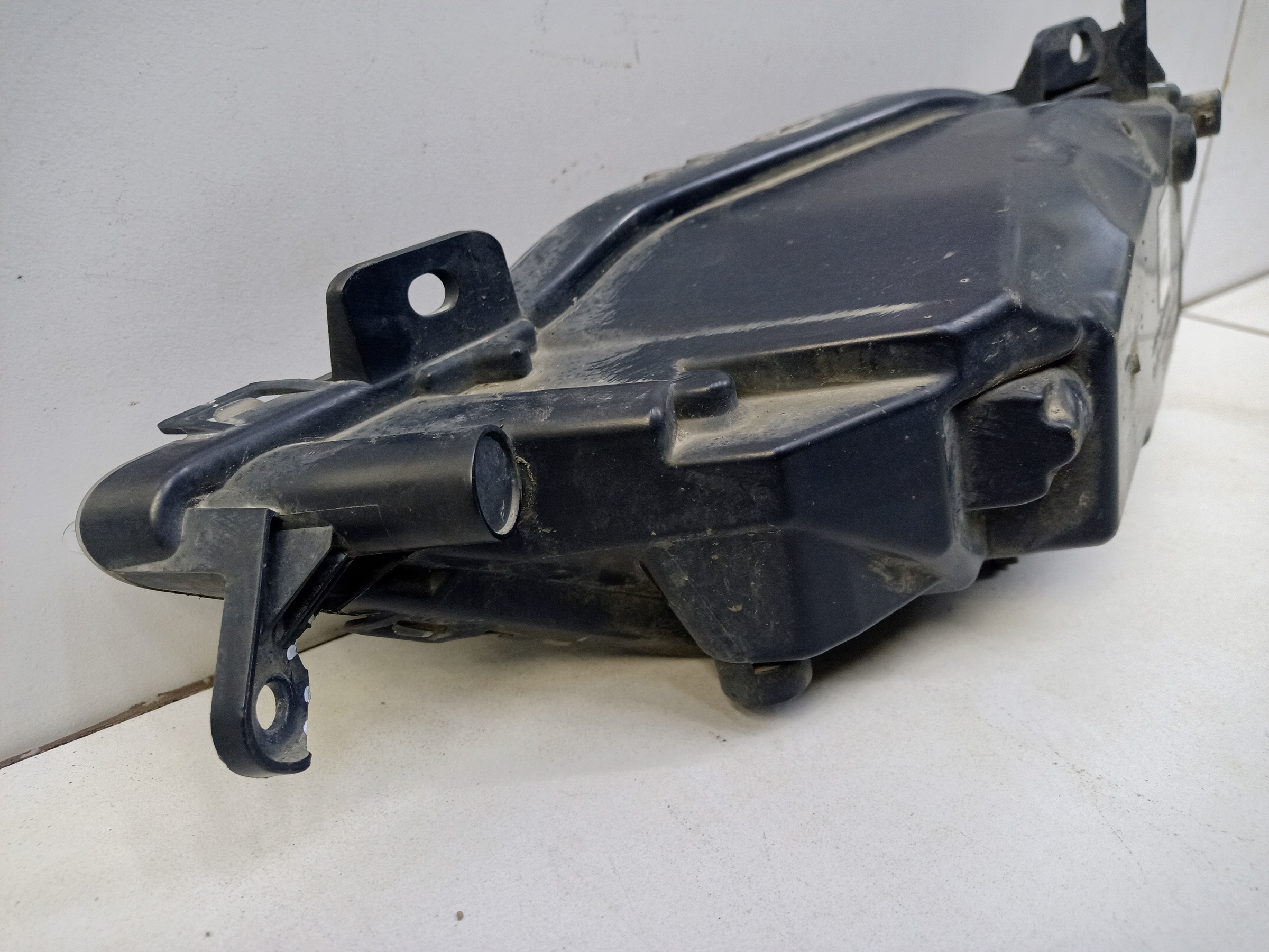 Фара ПТФ передняя правая Volvo XC60 2 LED