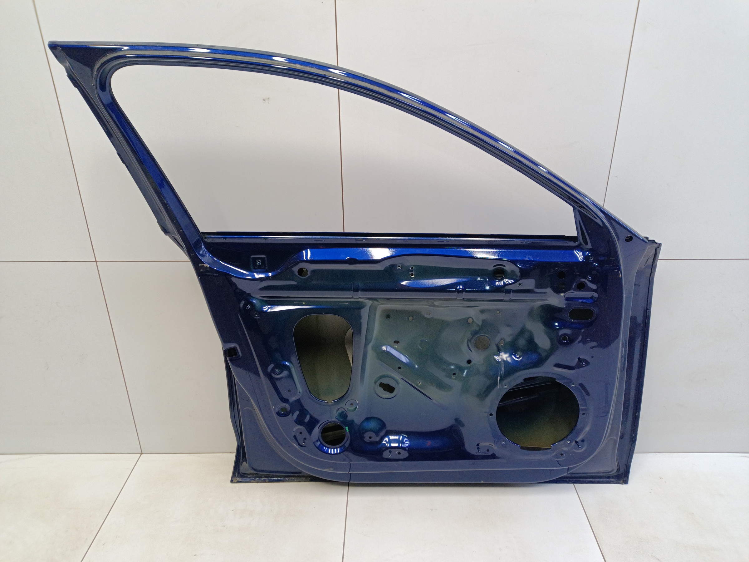 Дверь передняя левая Audi A4 B9