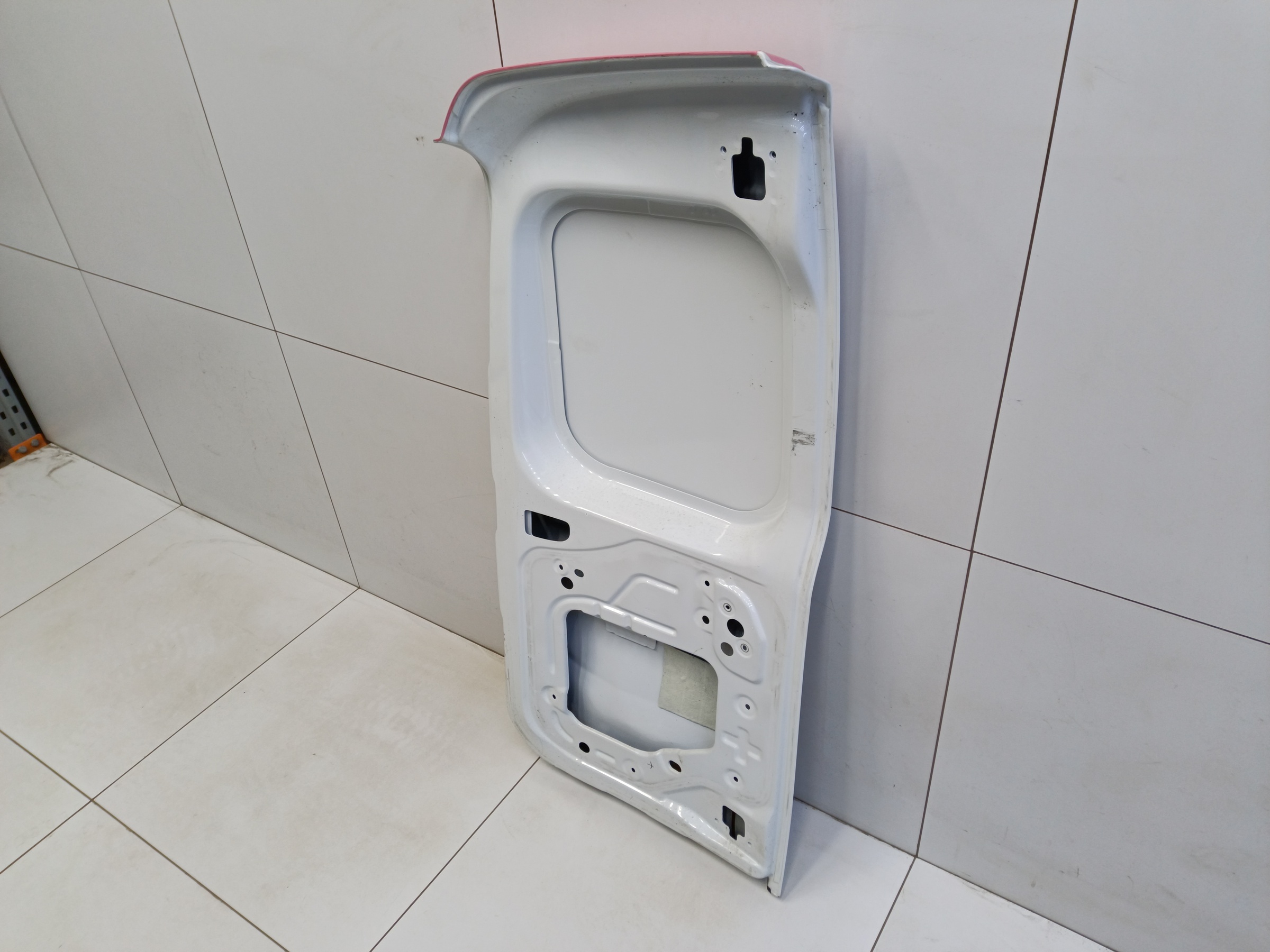 Дверь задняя правая распашная глухая Lada Largus Фургон