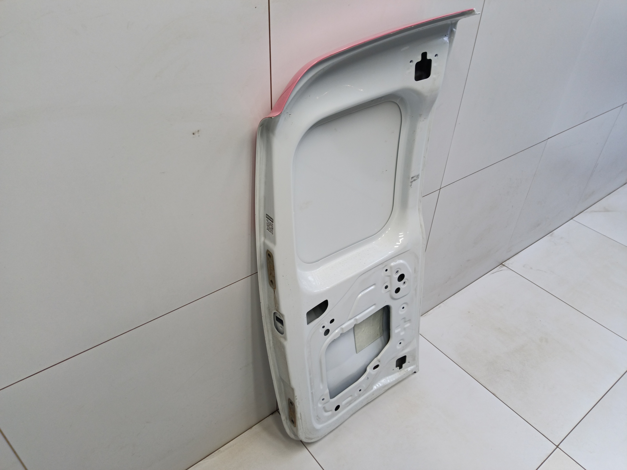 Дверь задняя правая распашная глухая Lada Largus Фургон