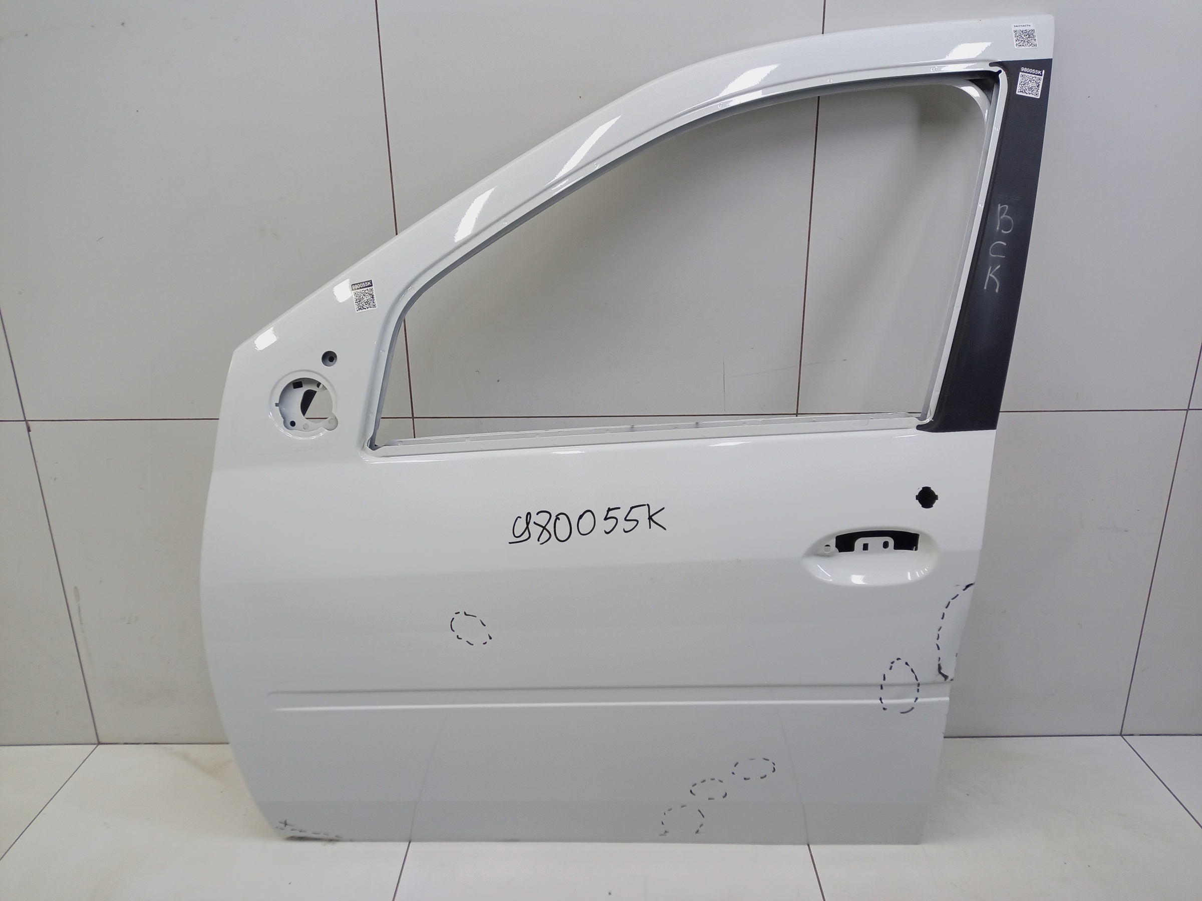 Дверь передняя левая Lada Largus 1 Restail без накладки