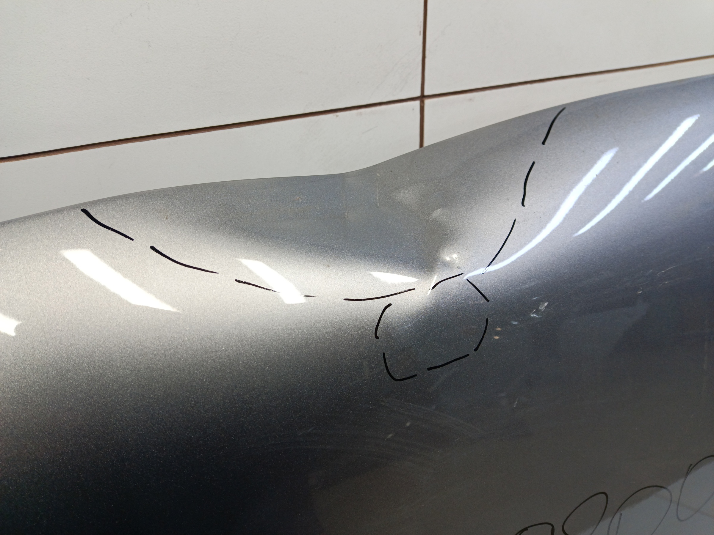 Капот Geely Monjaro