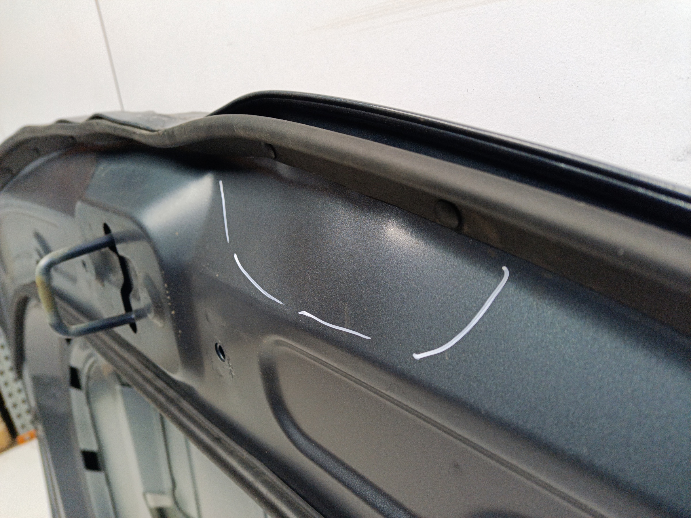 Капот Geely Tugella