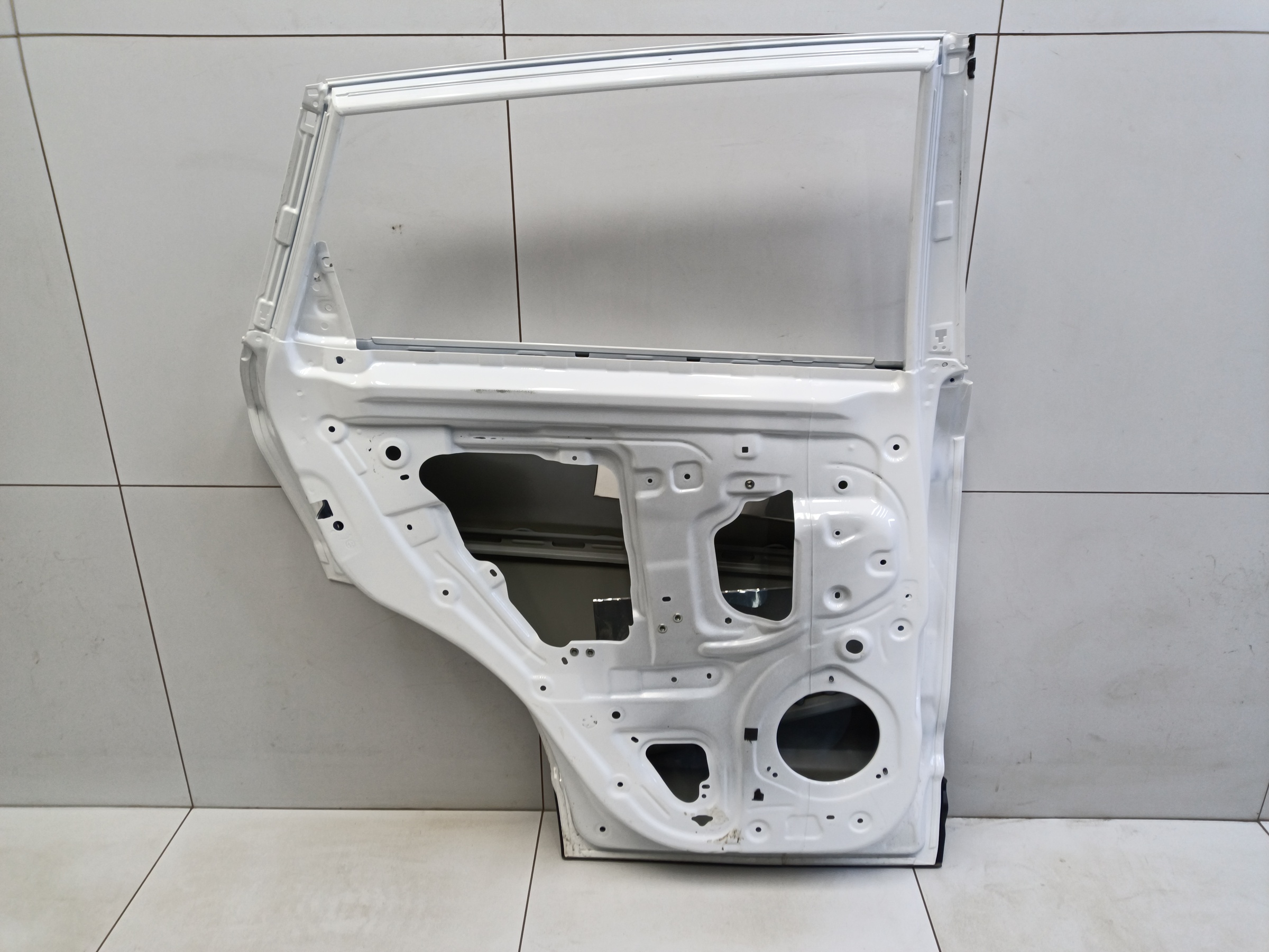 Дверь задняя левая Geely Coolray