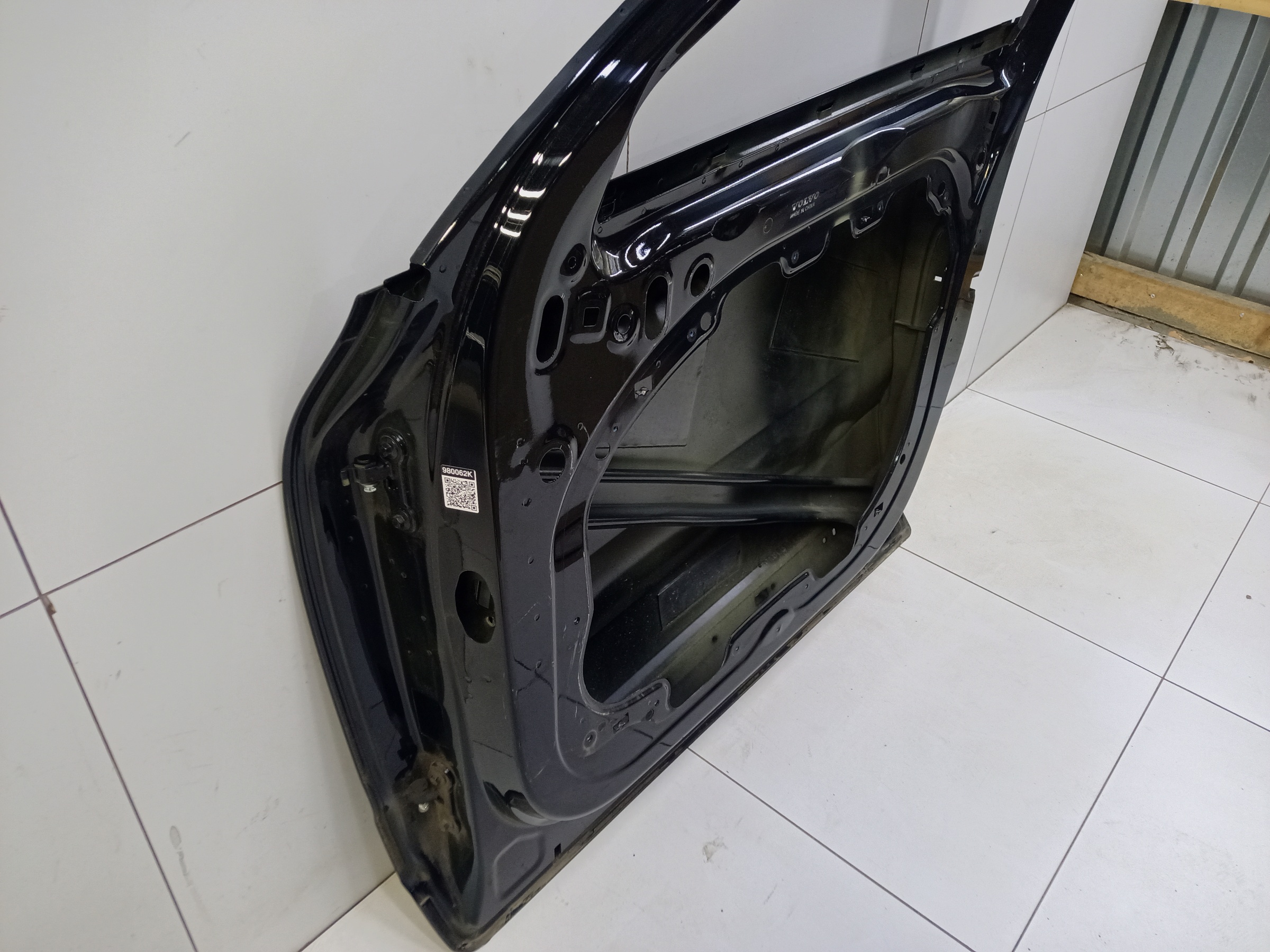 Дверь передняя правая Volvo XC60 2