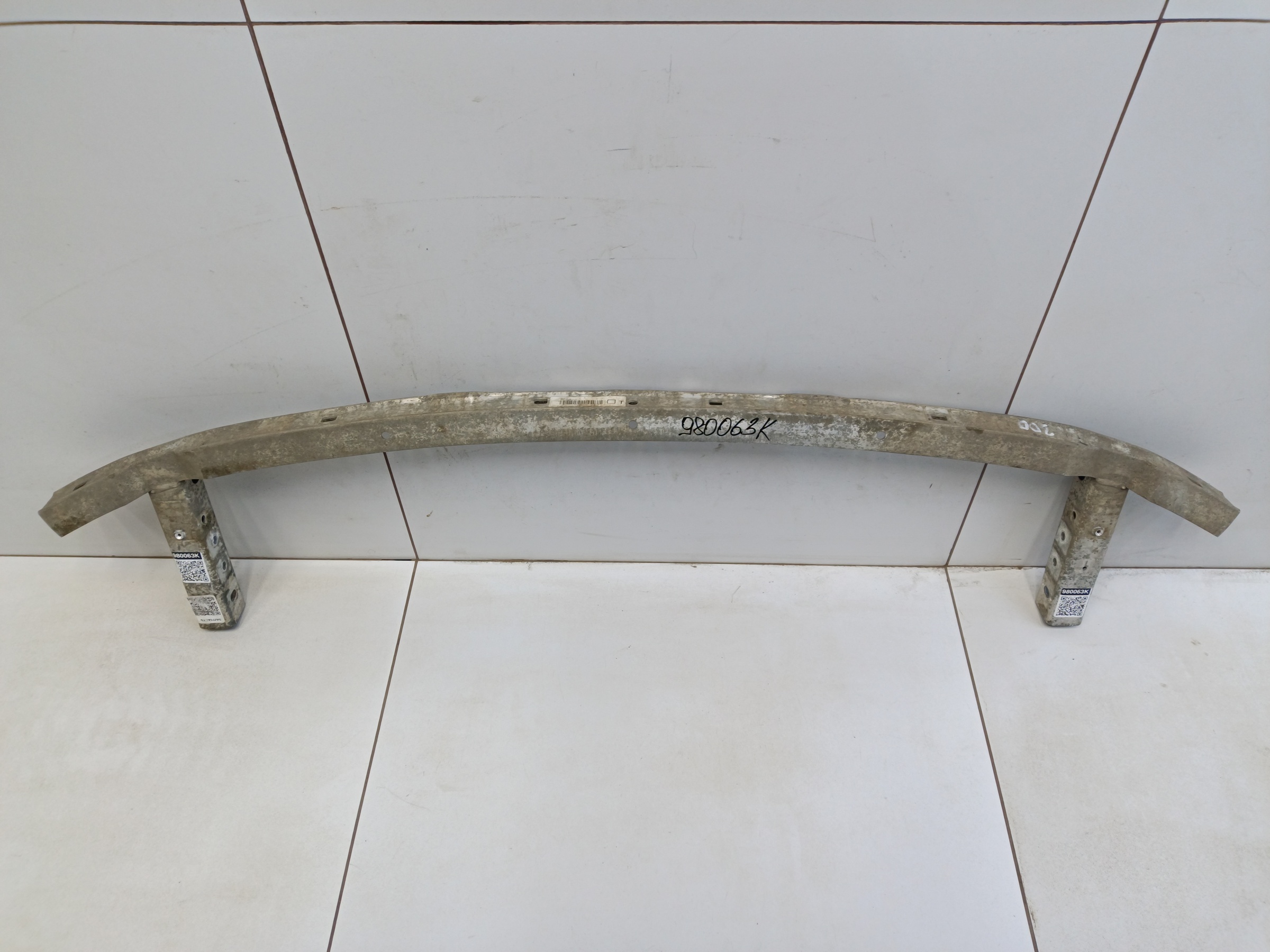 Усилитель переднего бампера нижний BMW 5er G30