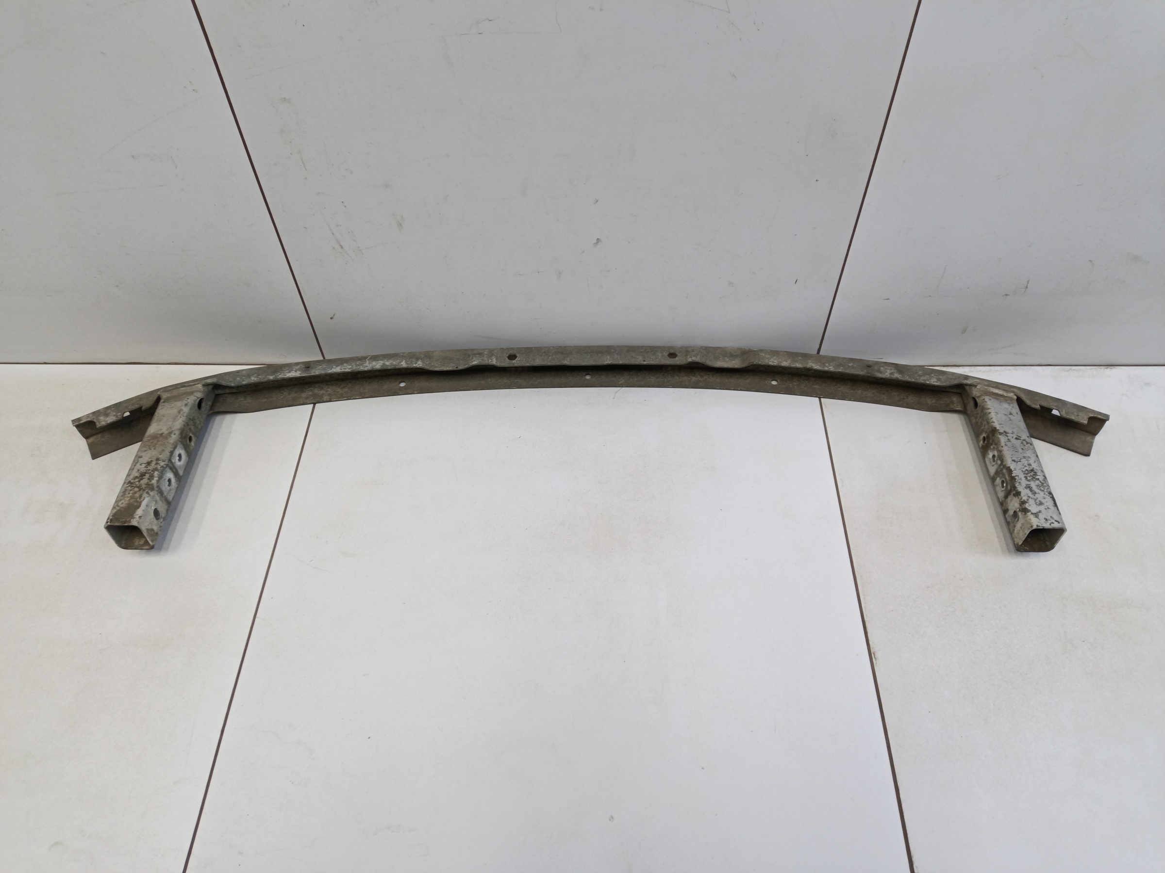 Усилитель переднего бампера нижний BMW 5er G30