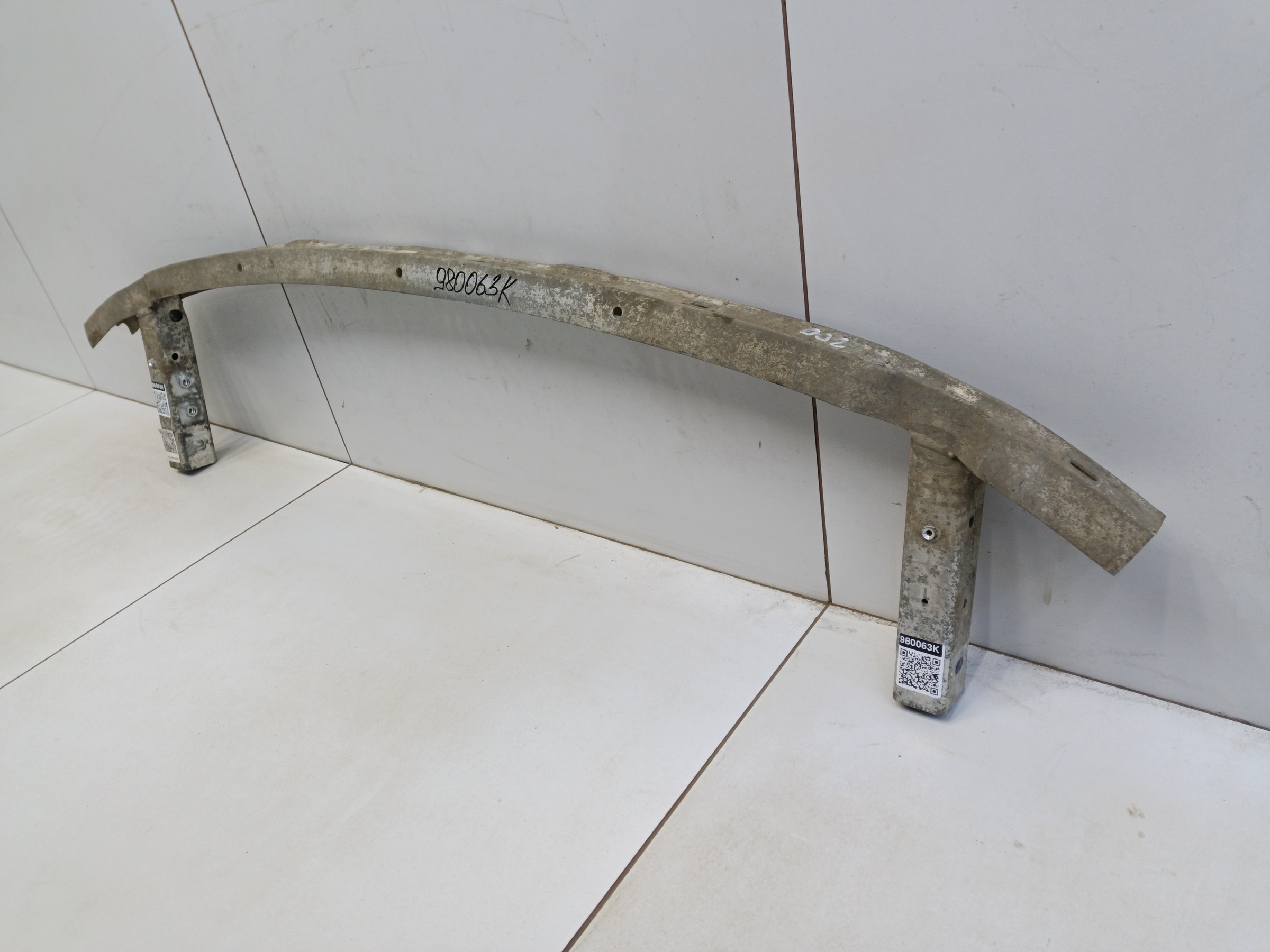 Усилитель переднего бампера нижний BMW 5er G30