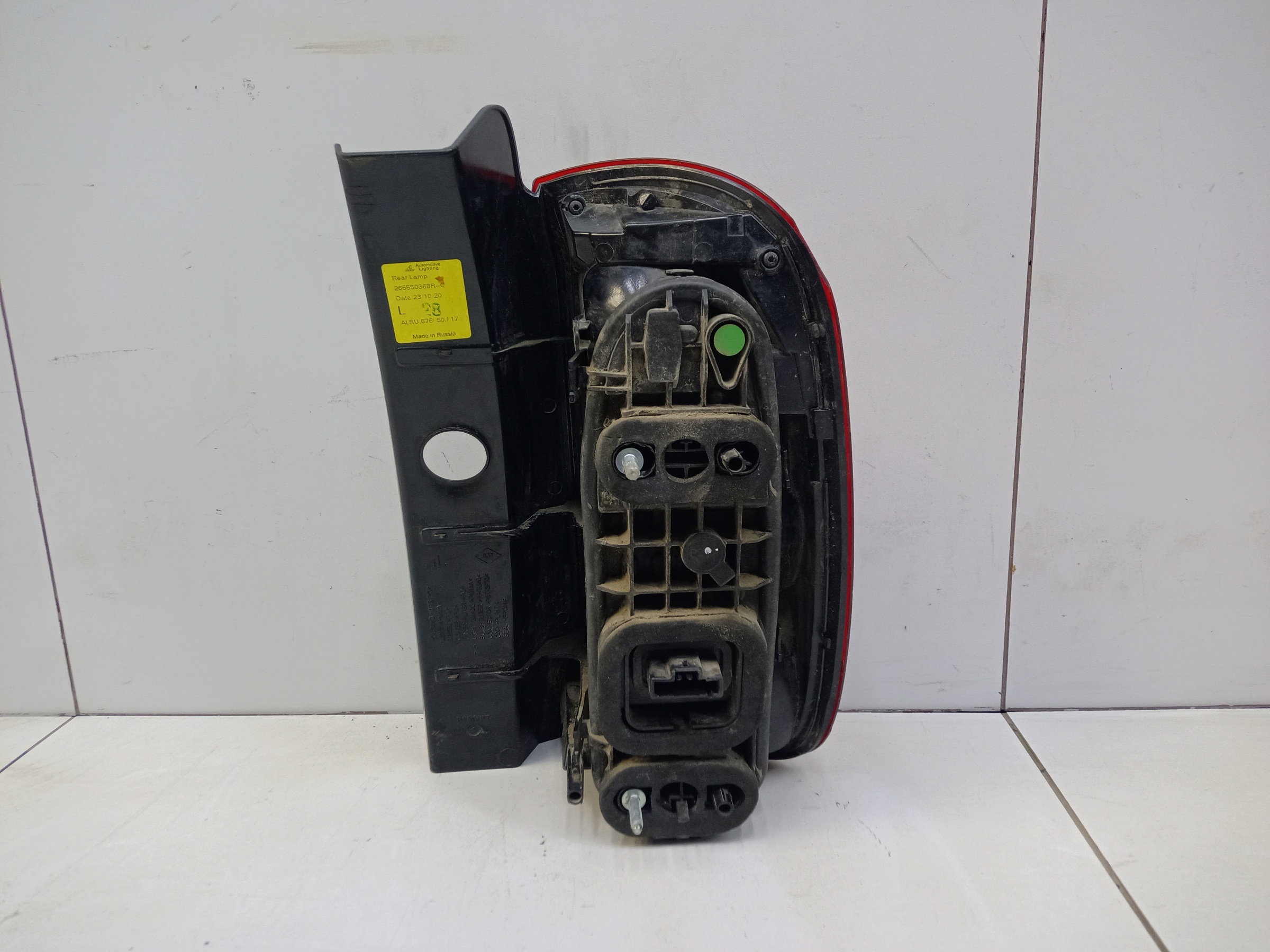 Фонарь задний левый наружный Renault Duster 1 Restail